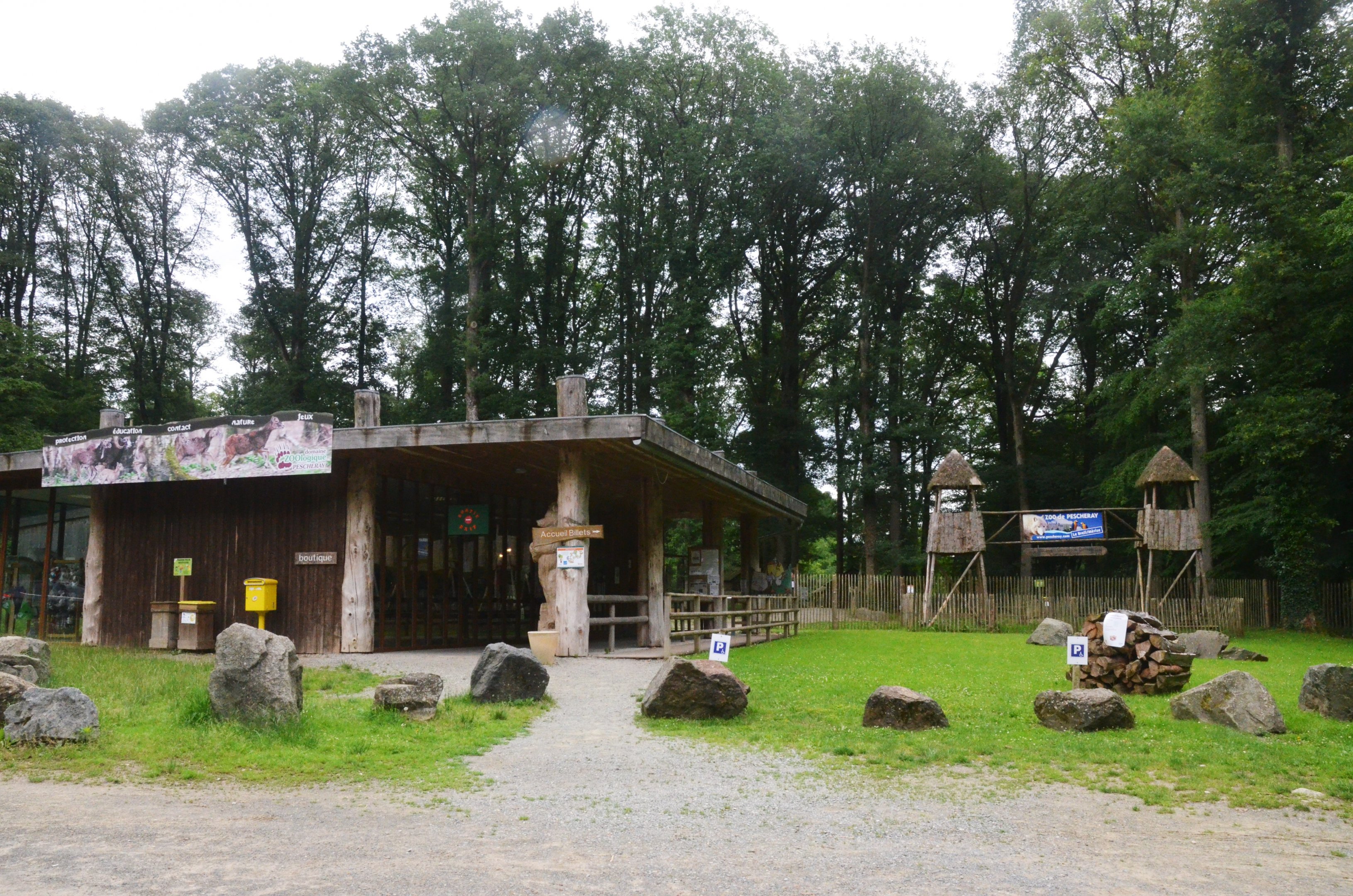 Main Entrance and Shop at Pescheray, 13/06/18