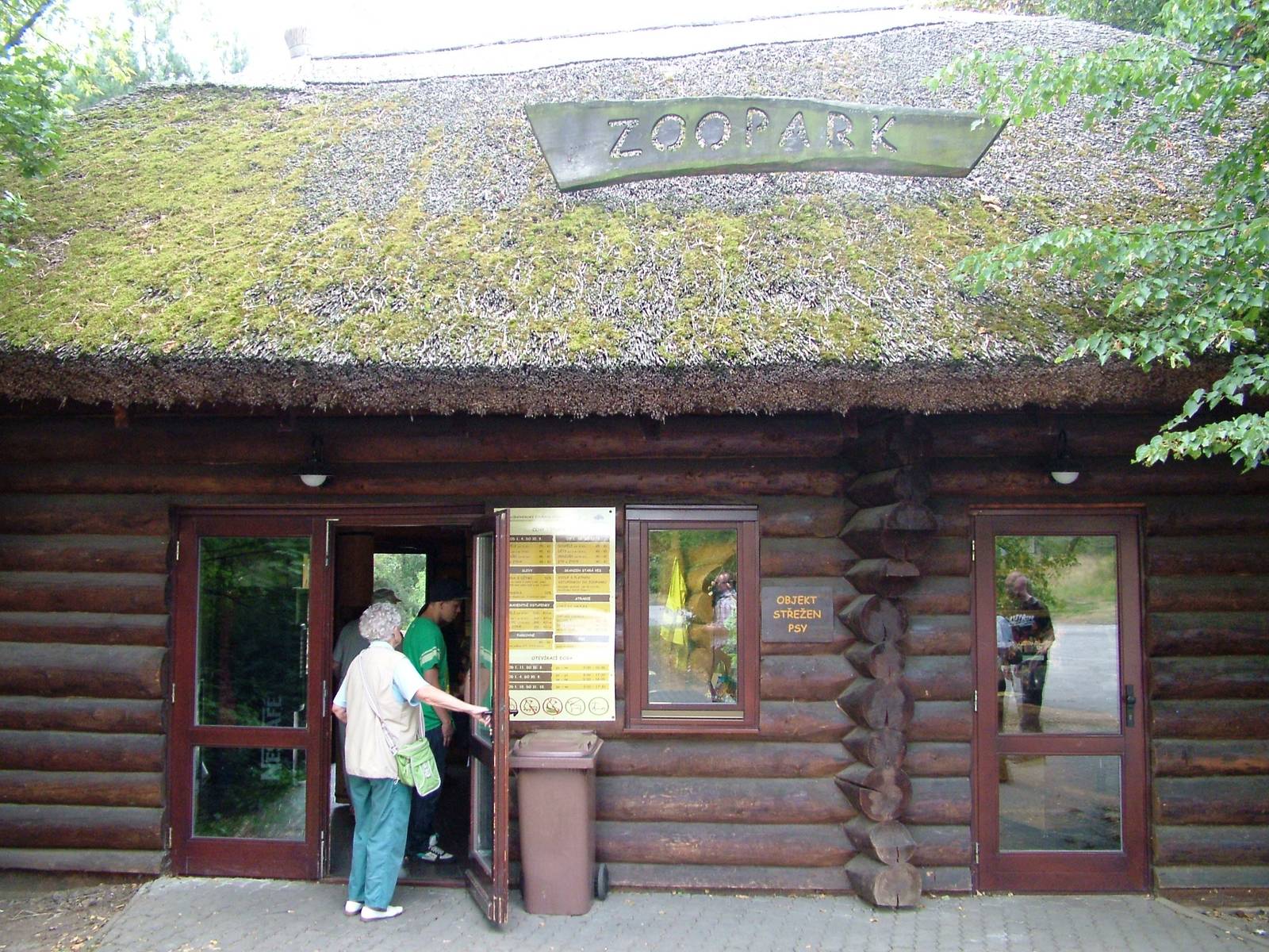 Main Entrance at Chomutov, 30/08/12