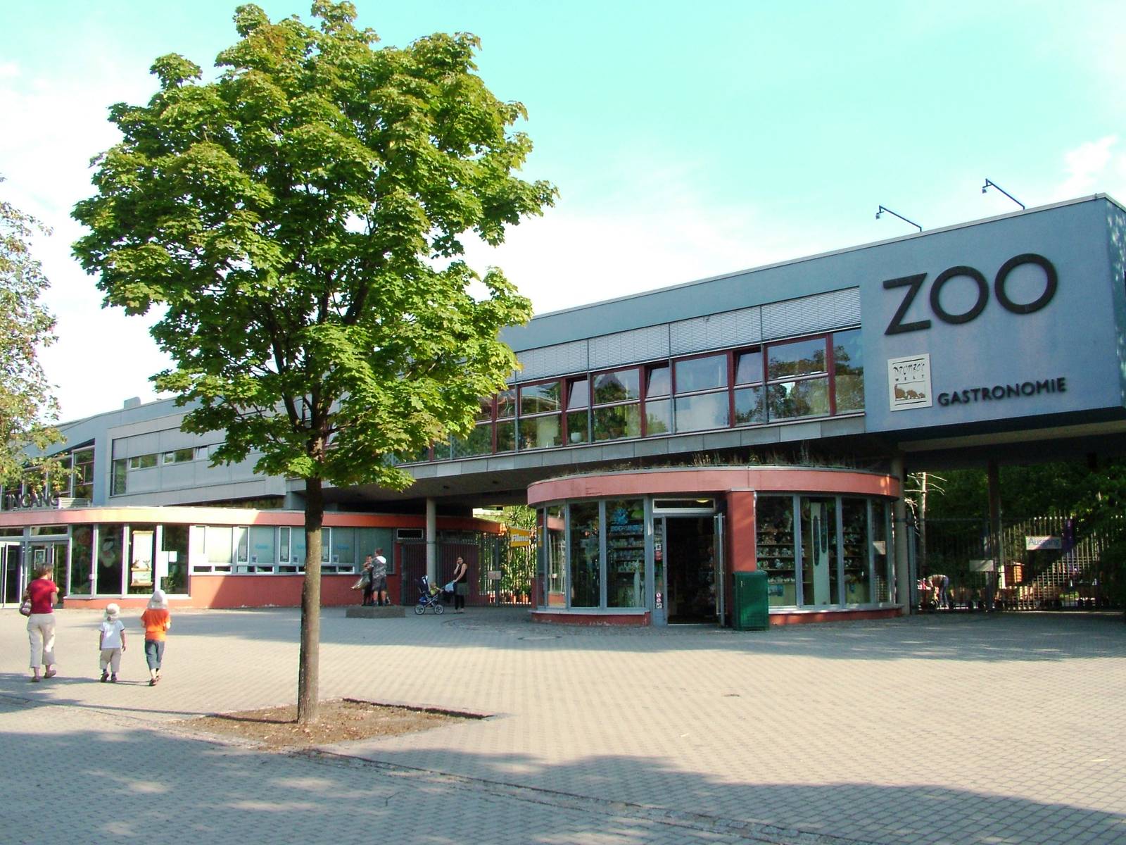 Main Entrance at Dresden, 29/08/12