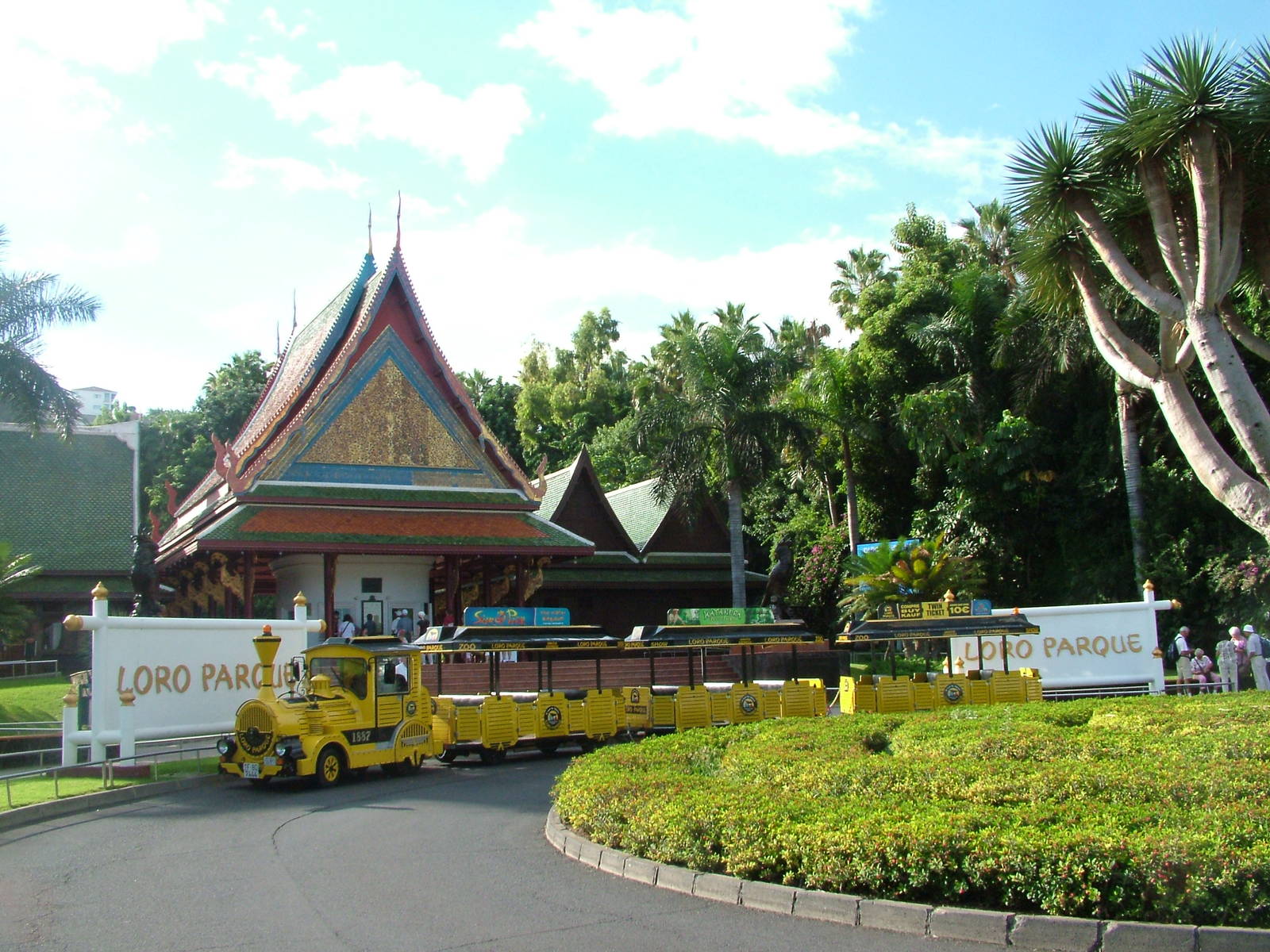 Main Entrance at Loro Parque, 08/11/10