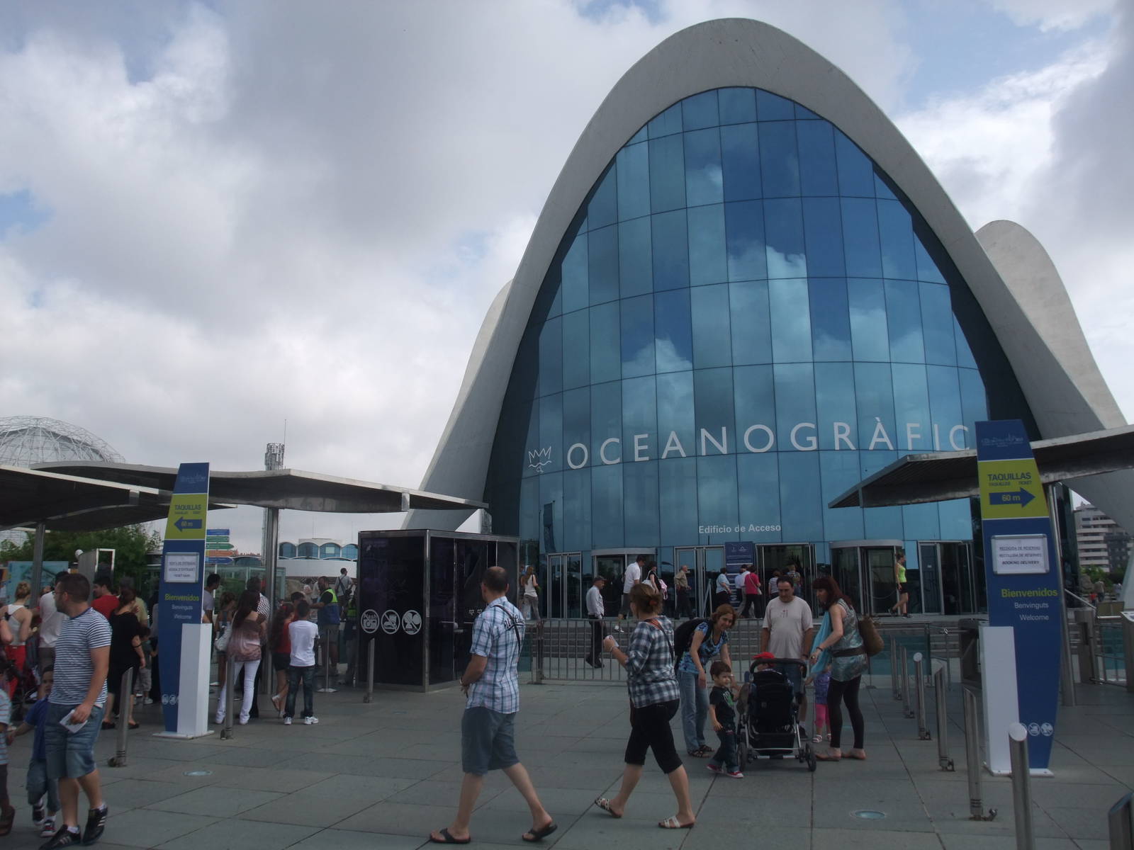 Main Entrance at Oceanografic, 29/05/11