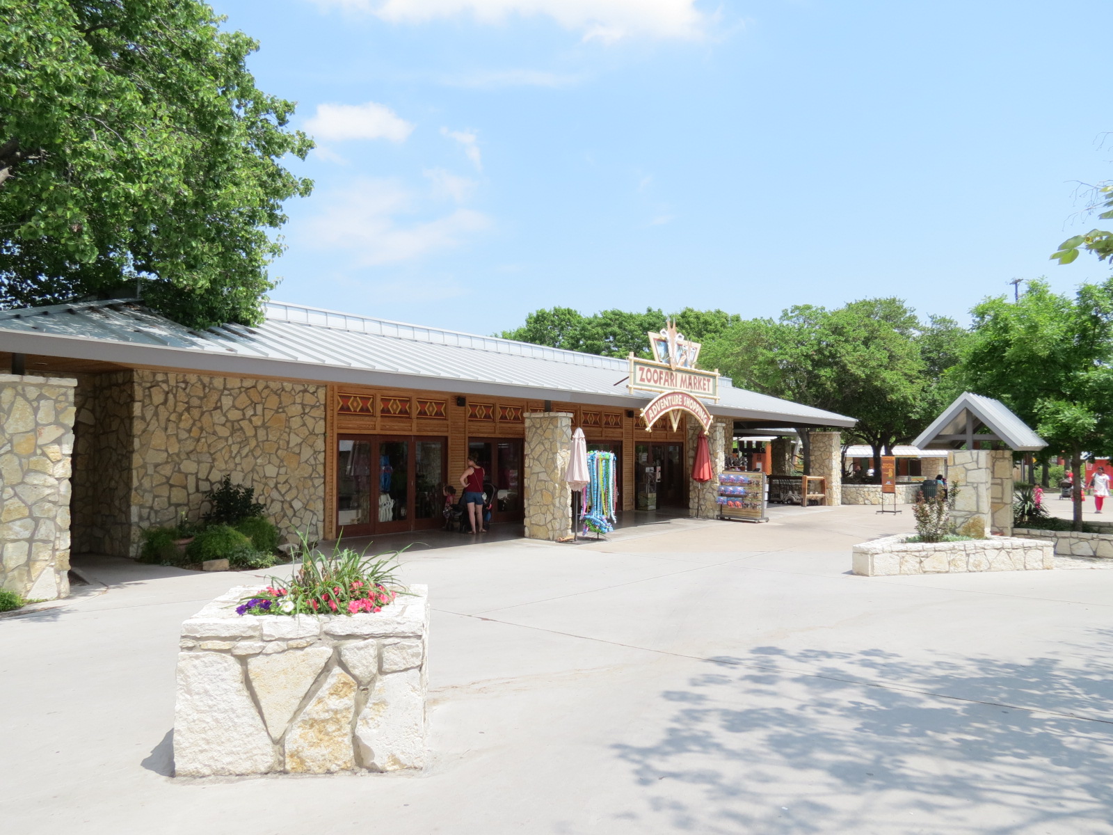 Main Entrance - Zoofari Market
