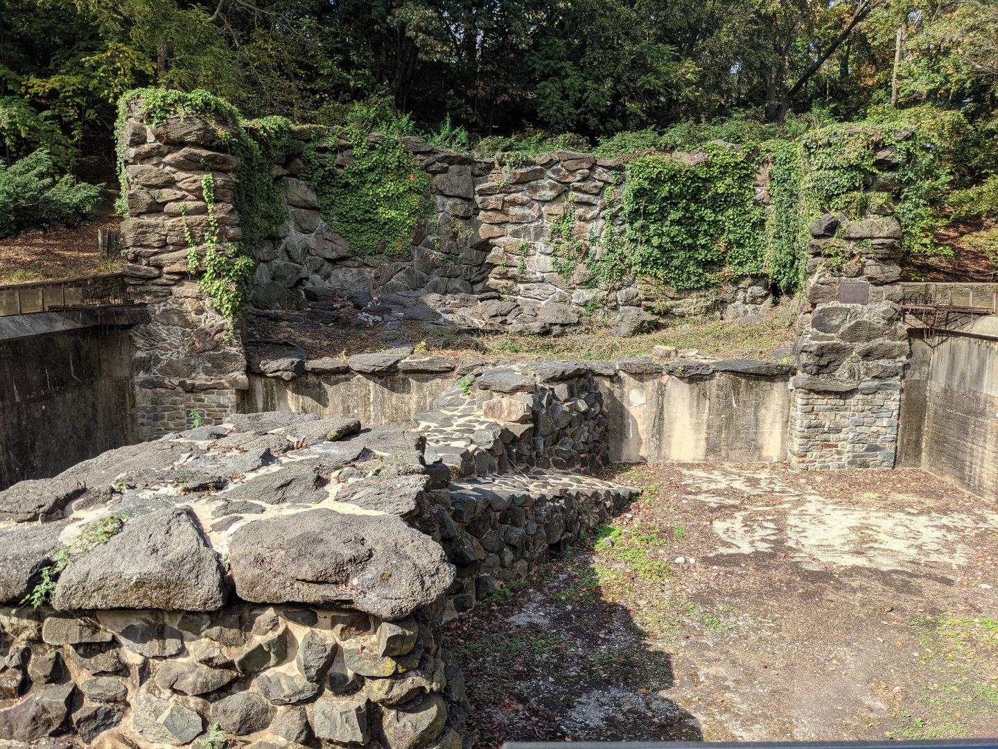 Main Valley - Polar Bear Exhibit