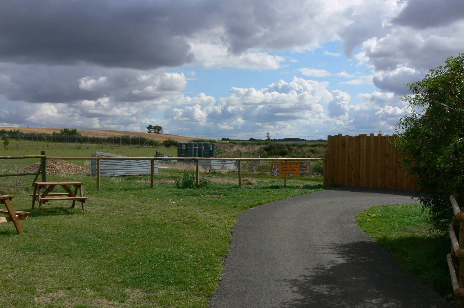 Malayan Tiger Exhibit construction at Hamerton Zoo, 23/08/14