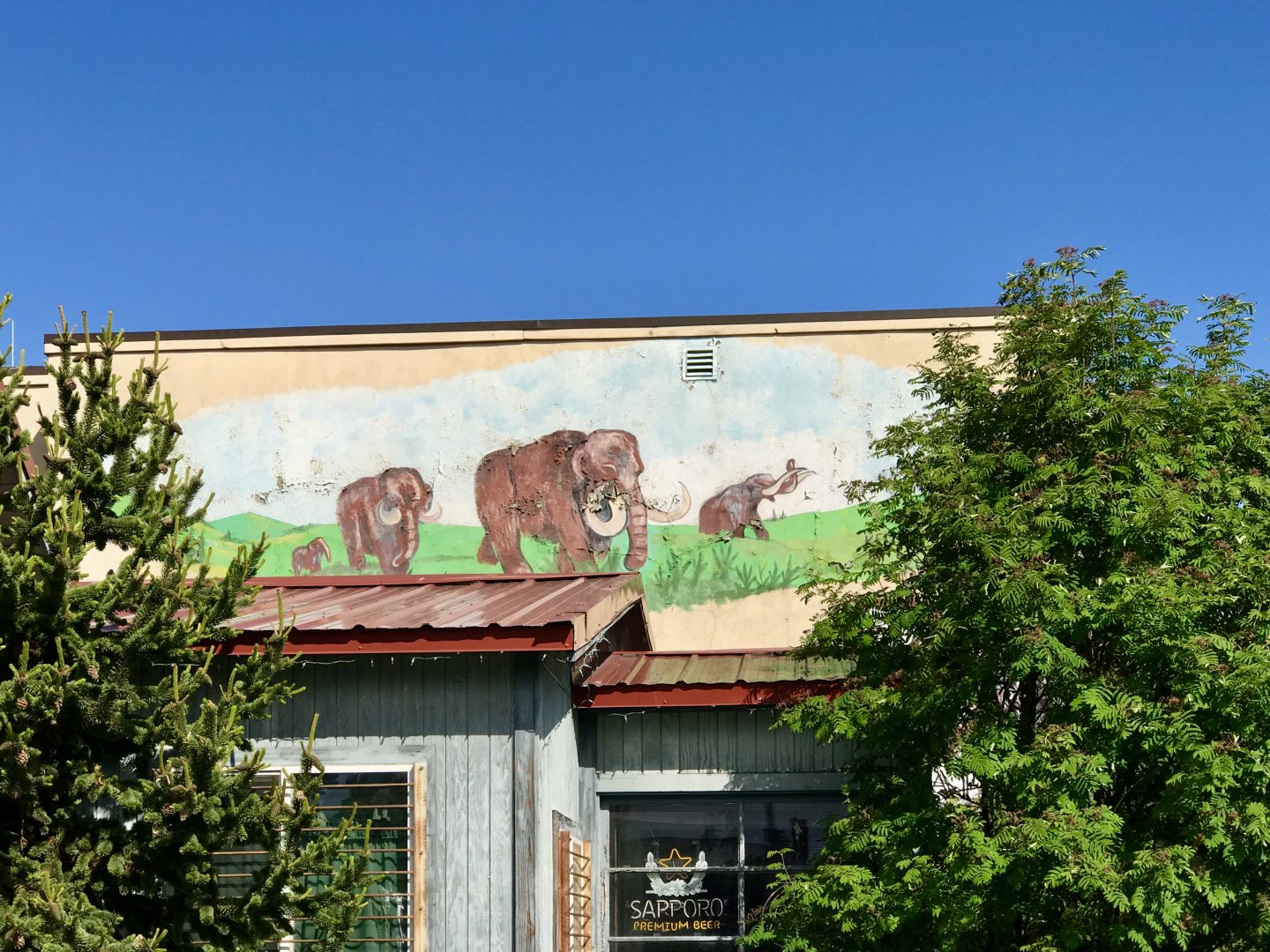 Mammoth Mural - 6th Ave, Anchorage