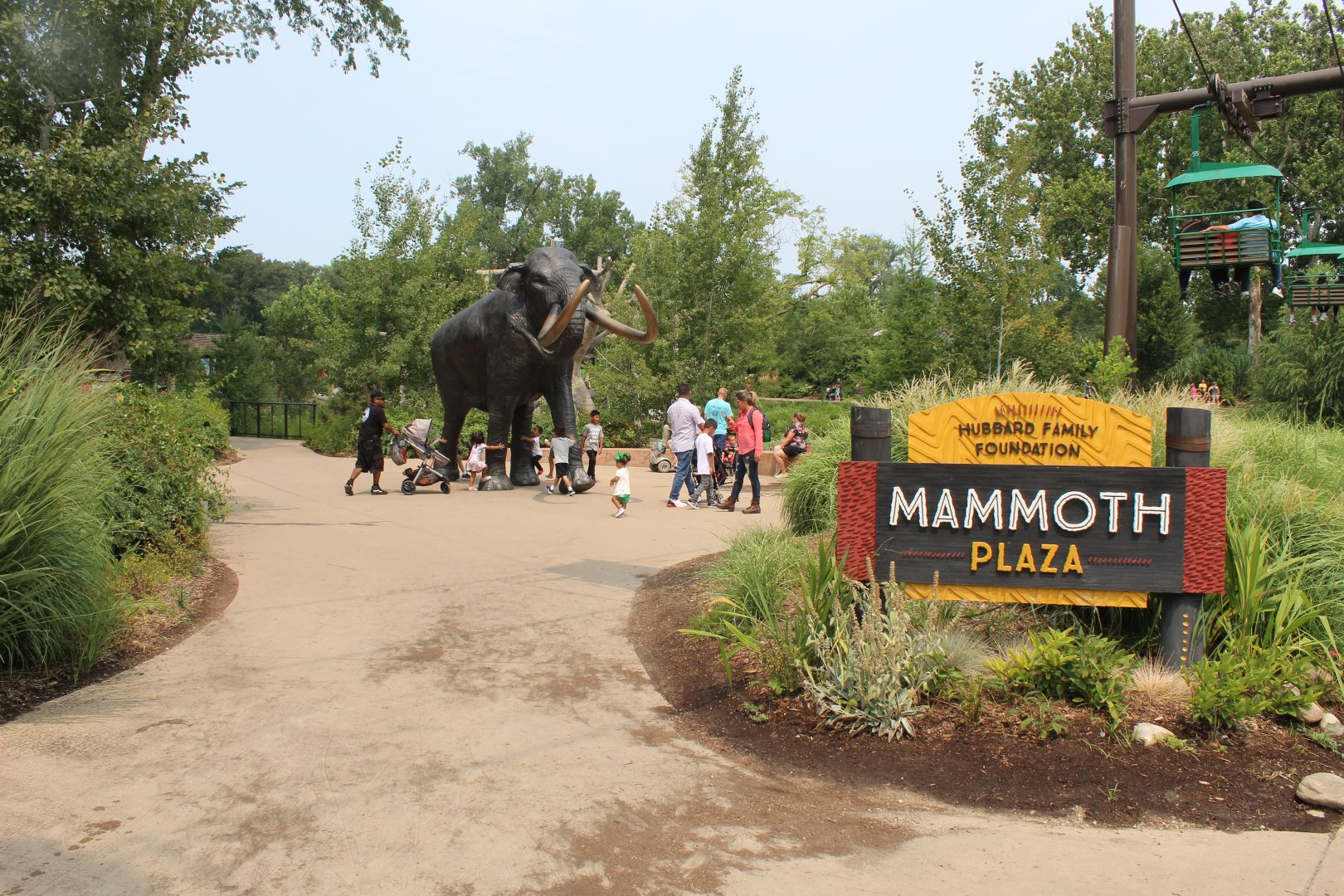 Mammoth Plaza