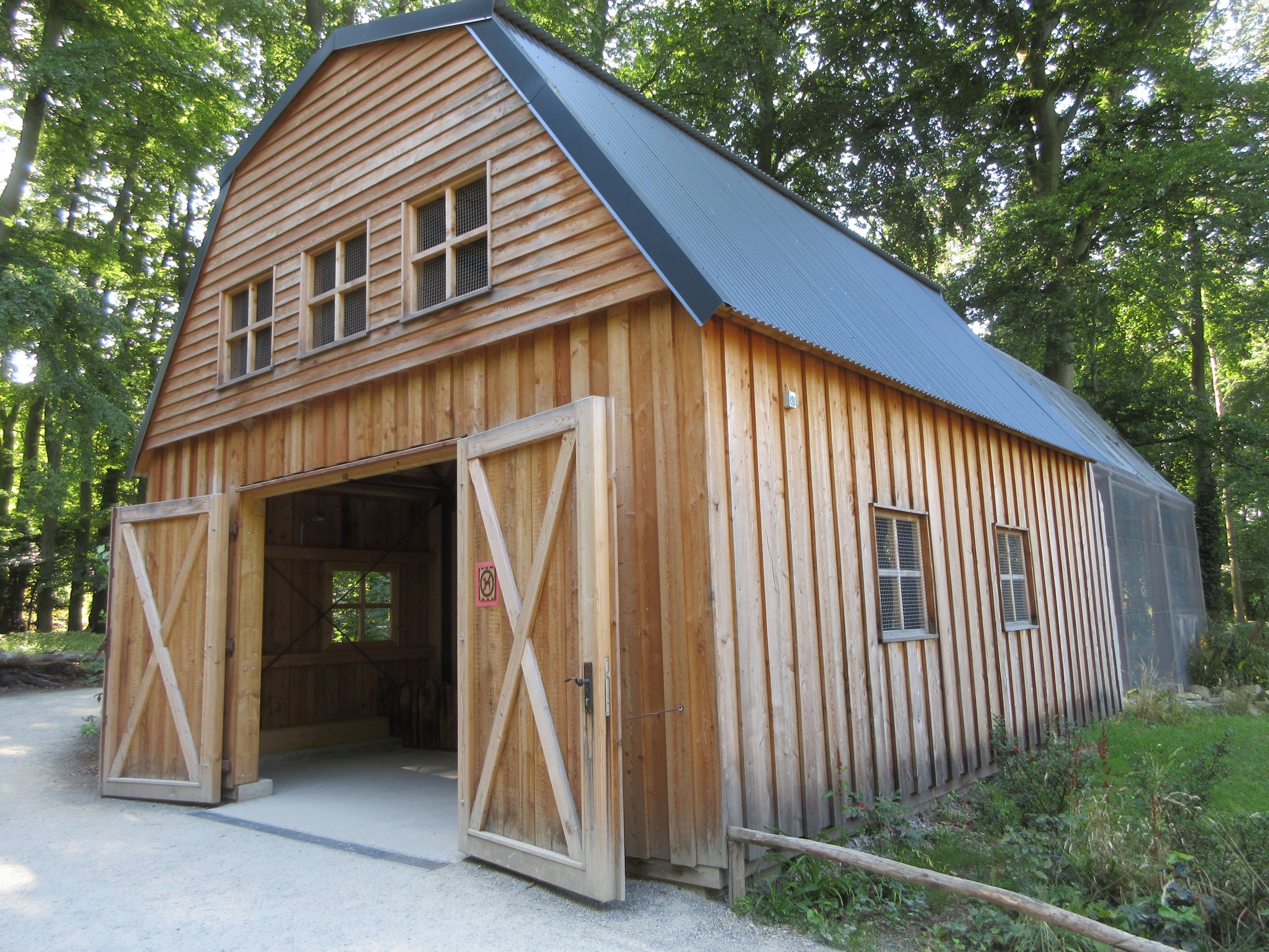 Manitoba - Snowy Owl Aviary