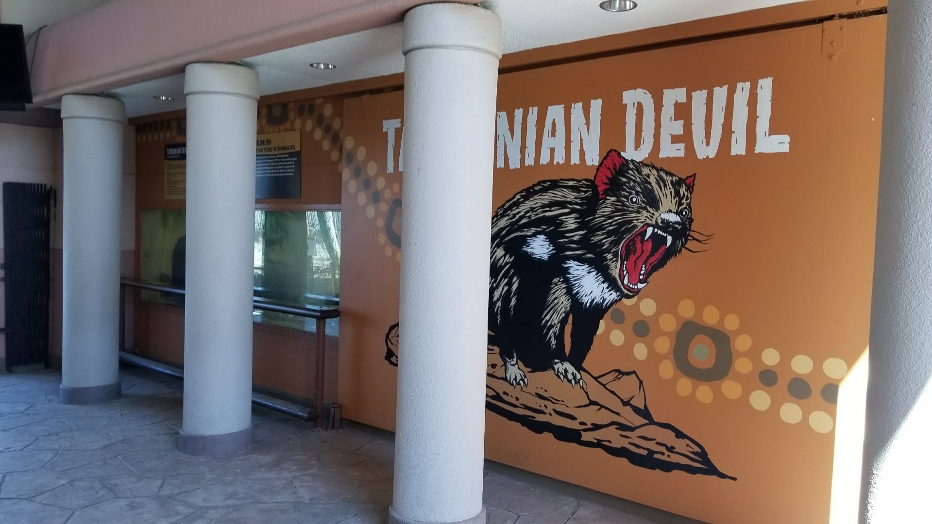 Mar. 2018 - Tembo Trail - Tasmanian Devil Exhibit