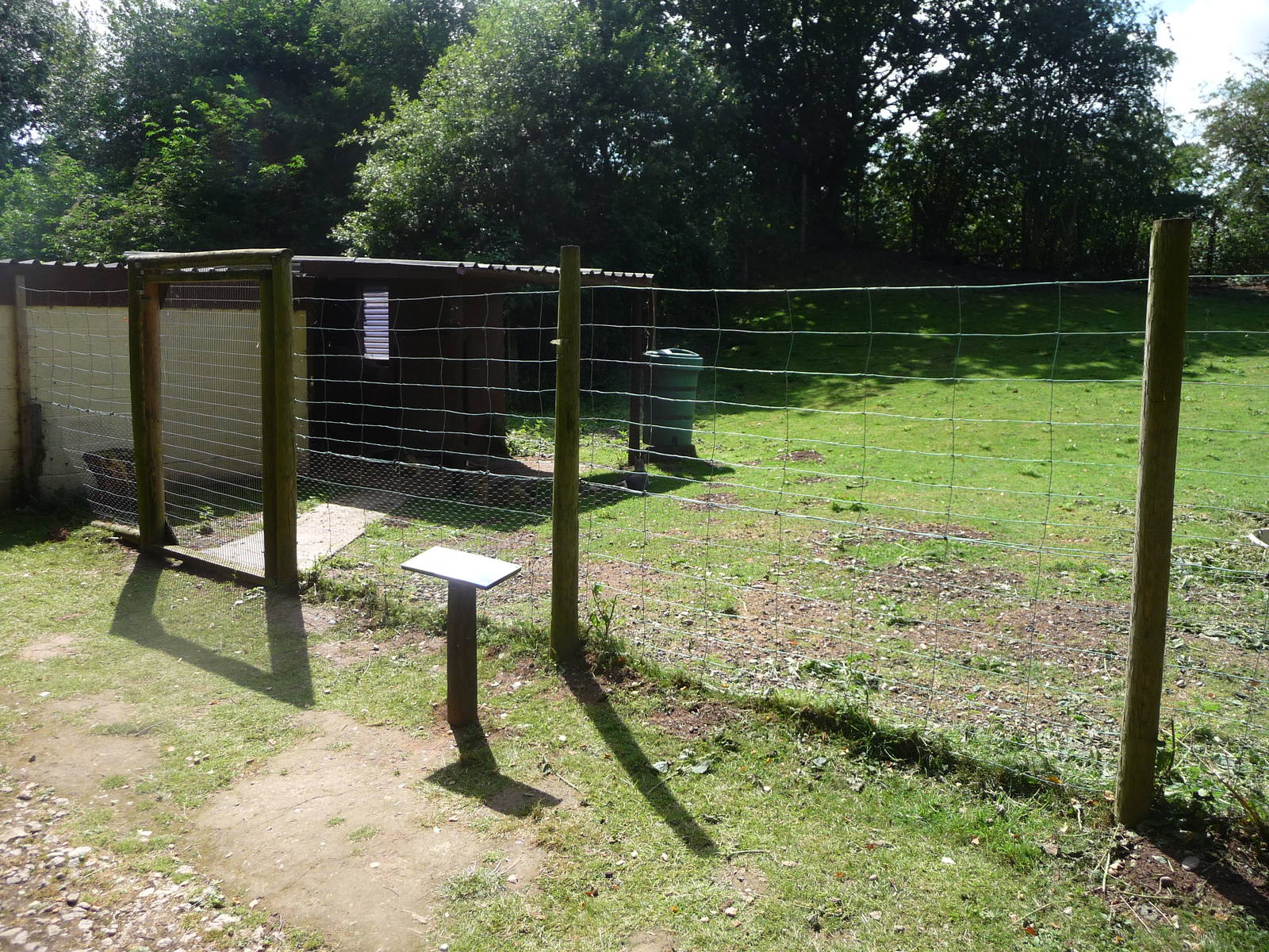 Mara enclosure