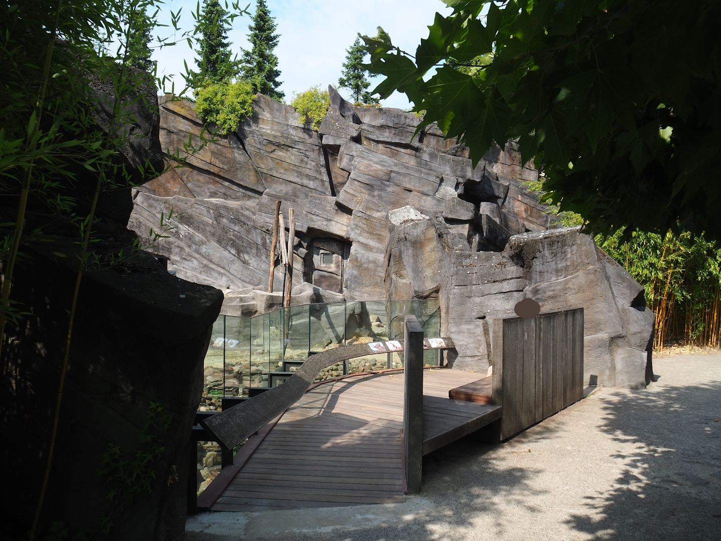 Markhor exhibit viewing area, 2023-07-22