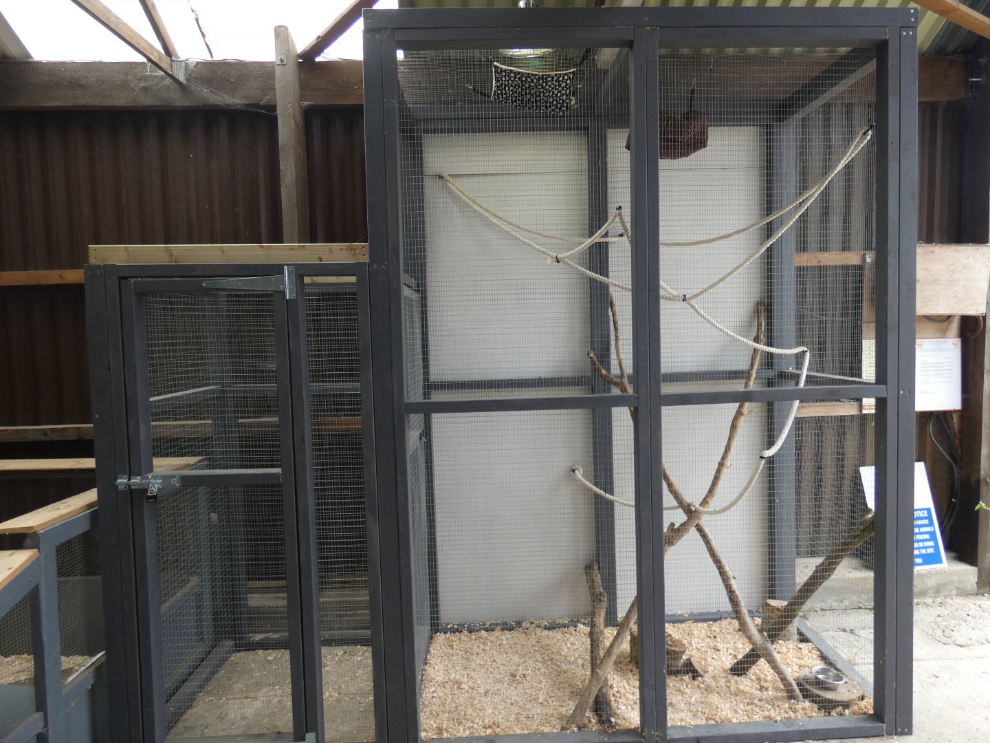 Marmoset indoor enclosure (Camel Park Oasis)
