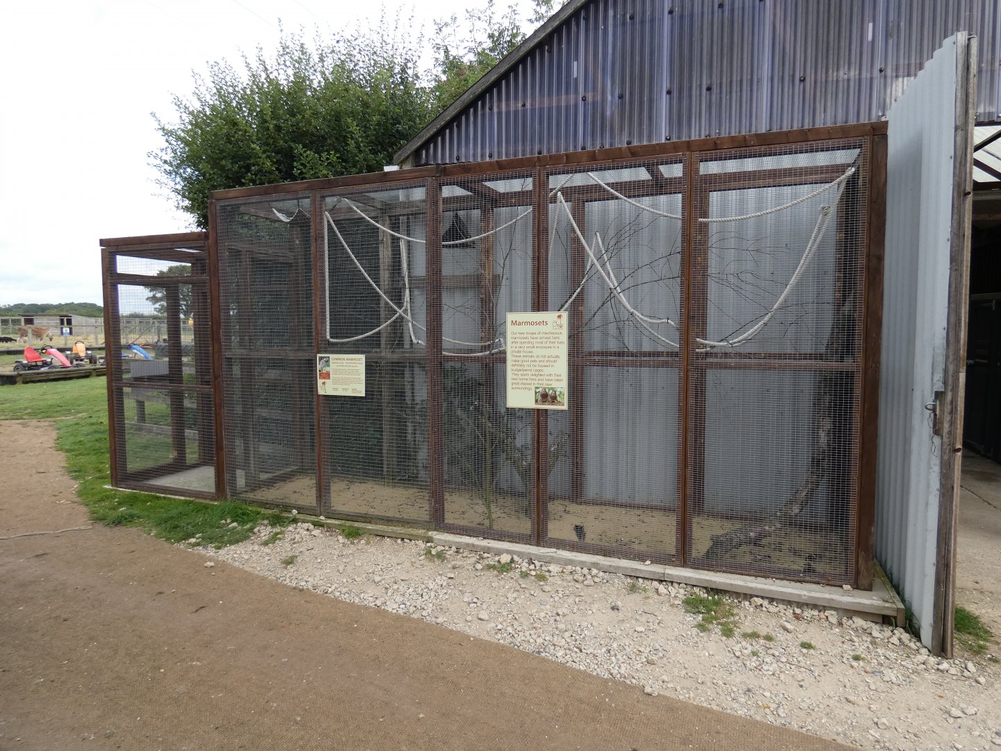 Marmoset outdoor enclosure (Camel Park Oasis)