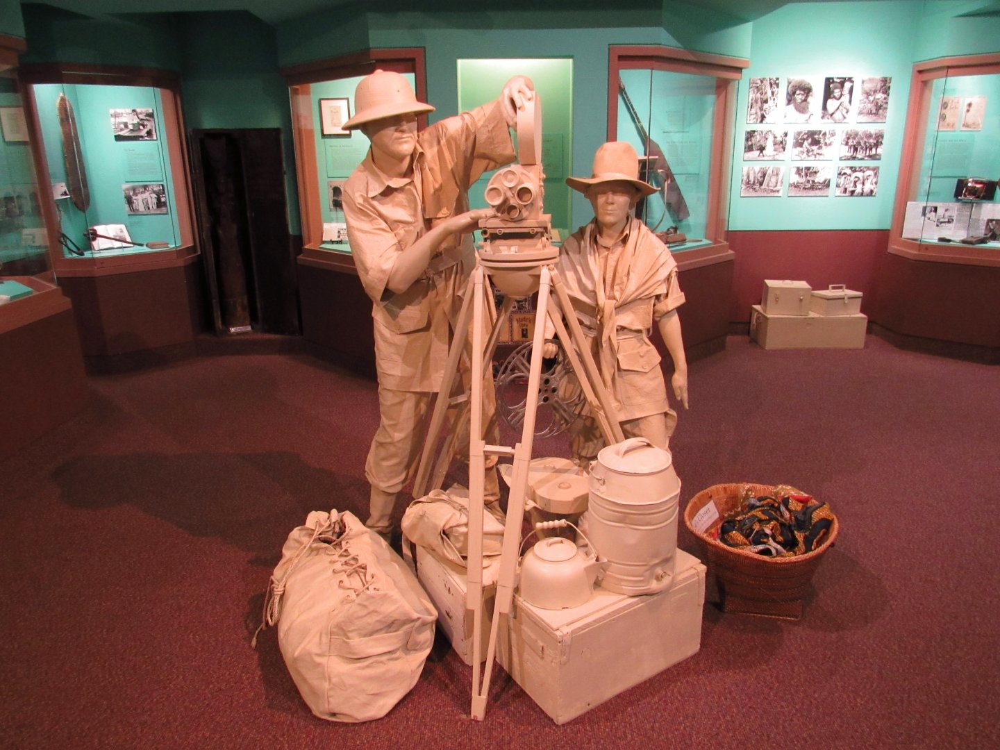 Martin & Osa Johnson Statue