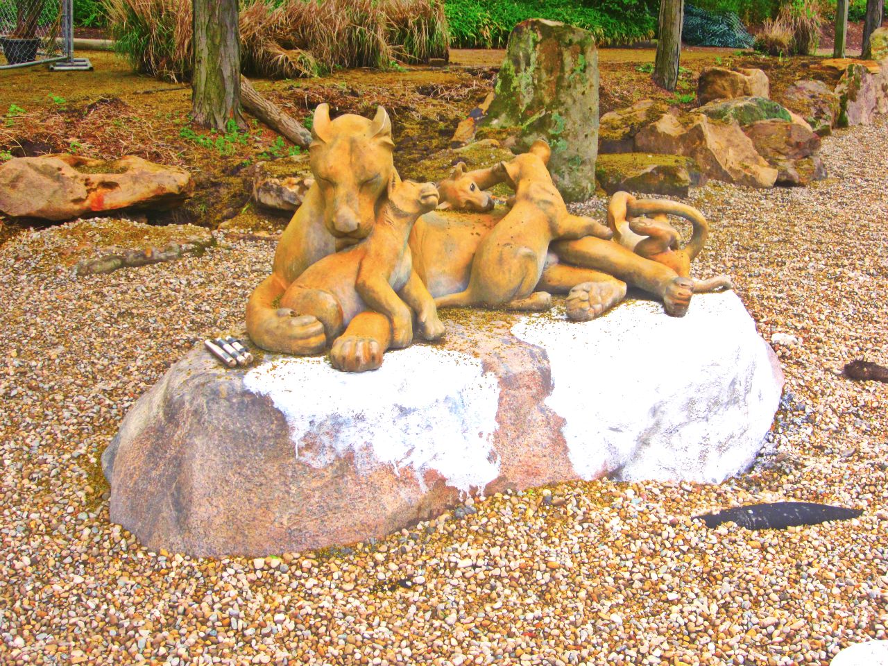 May 2013 - Africa - New African Lion Statue