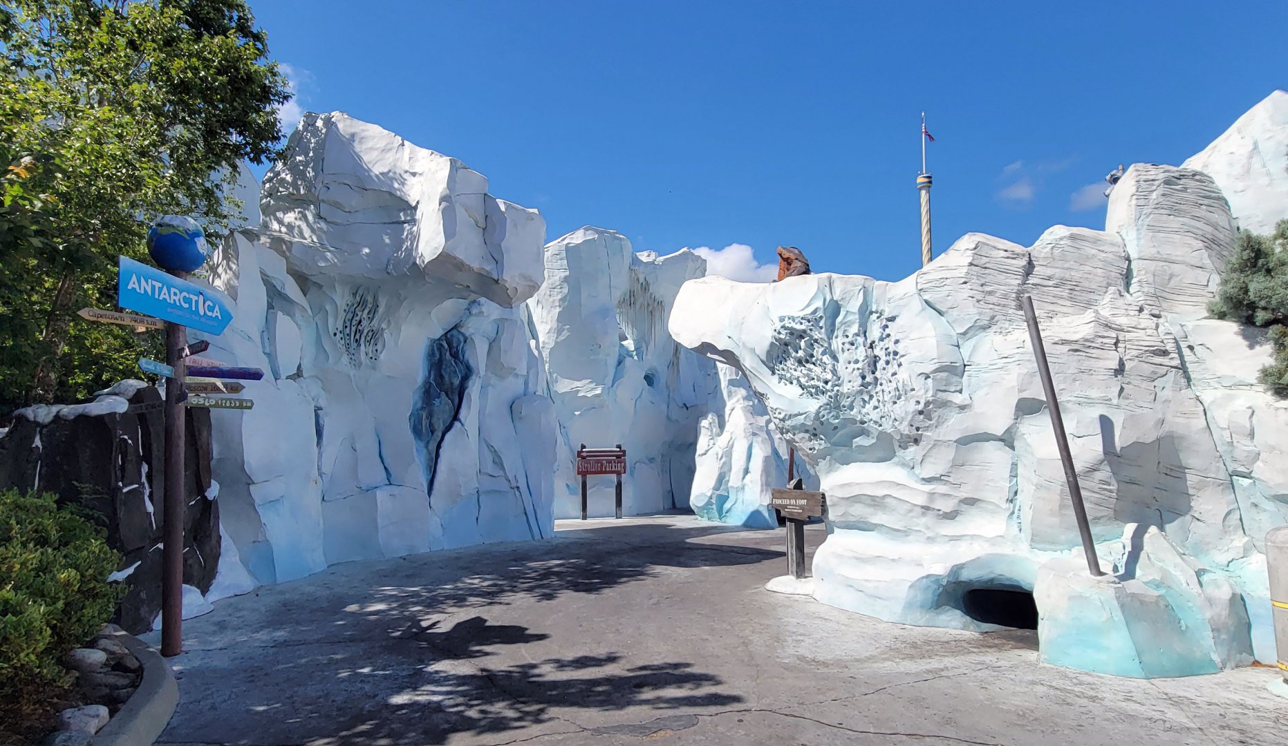 May. 2021 - Antarctica: Empire of the Penguin - Entrance