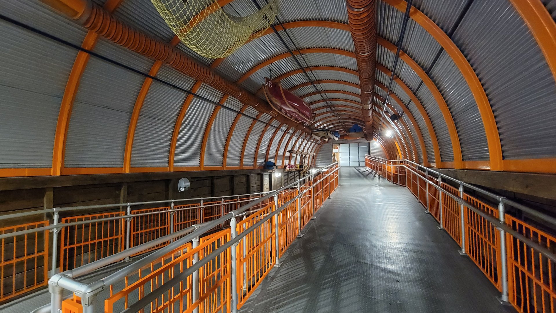 May. 2021 - Wild Arctic - Path From Above to Underwater Viewings