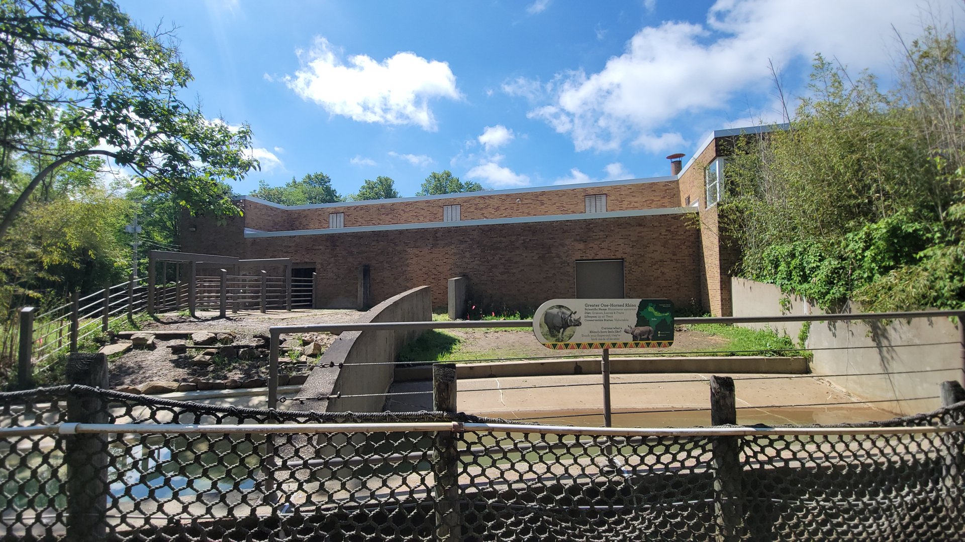 May. 2025 - Asia - Rhino Reserve - Indian Rhino Right Exhibit