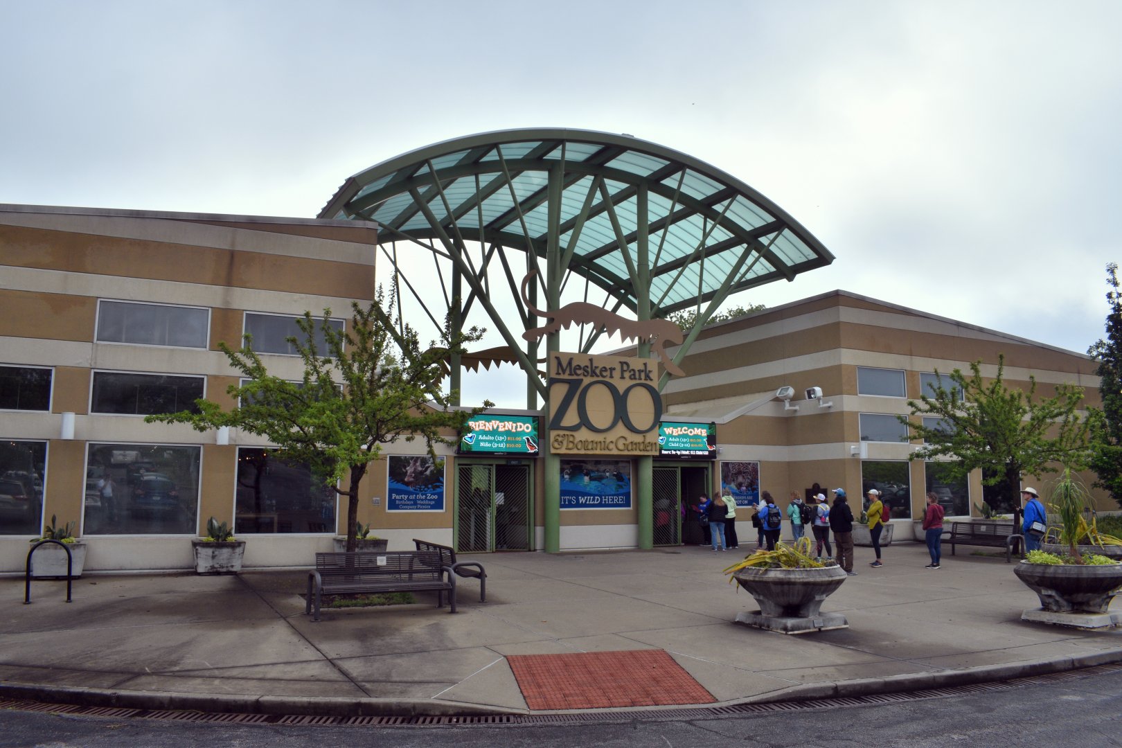 May. 2025 - Zoo Entrance