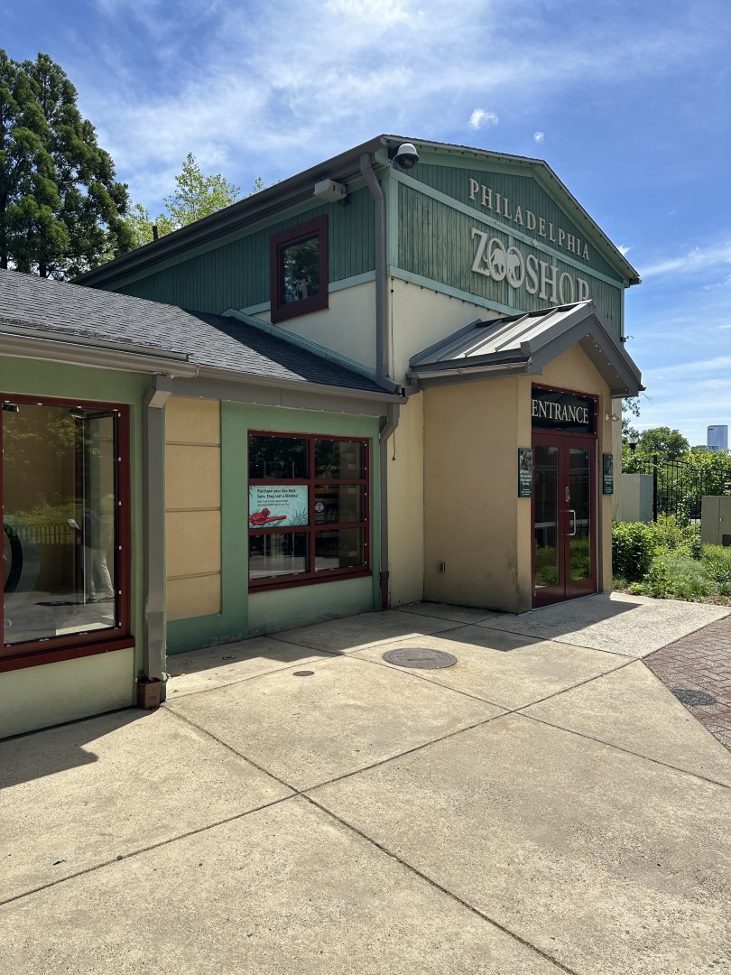 May 2025 - ZooShop - Exterior