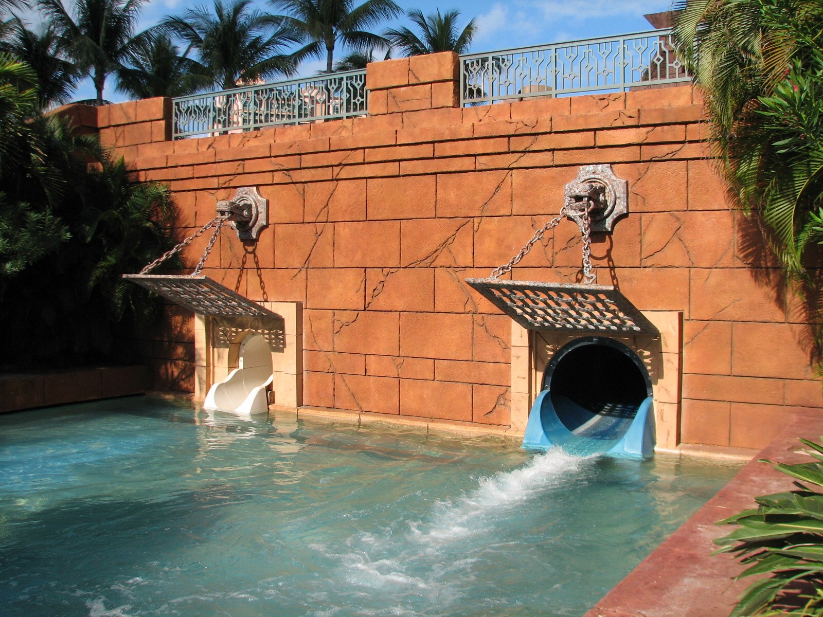 Mayan Temple Lagoon - Waterslide Splashpool
