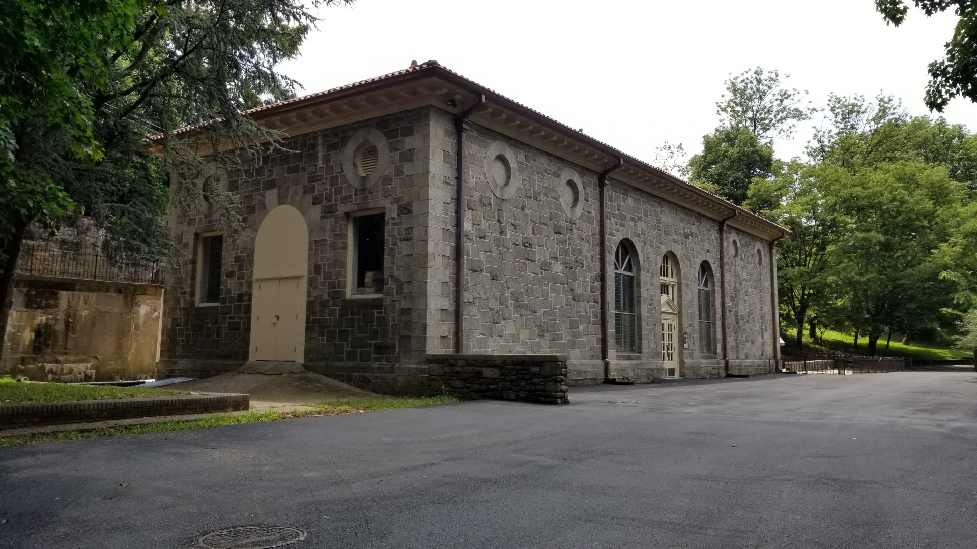 MD Zoo, Main Valley - Elephant house