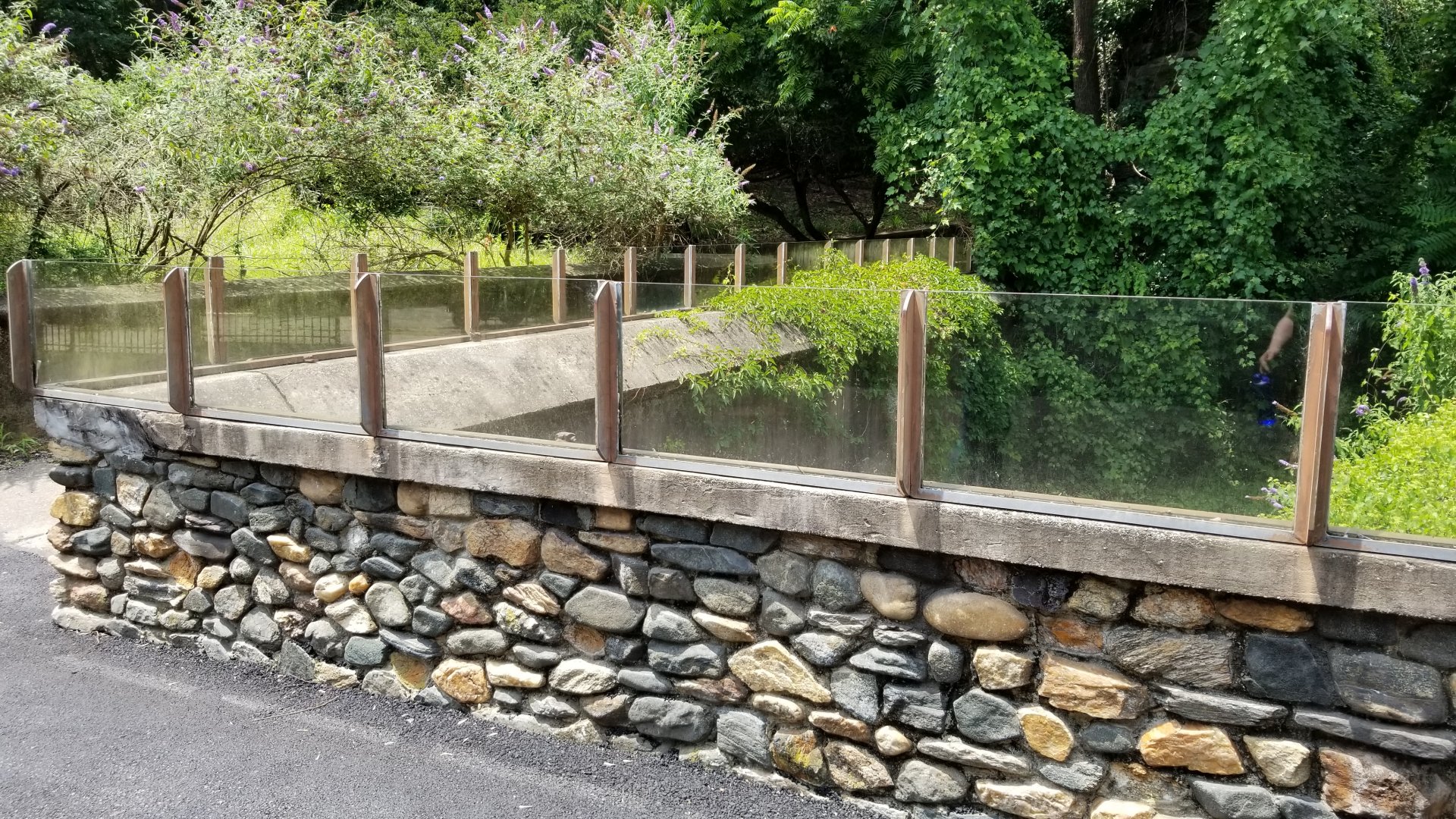 MD Zoo, Main Valley - Former polar bear exhibit