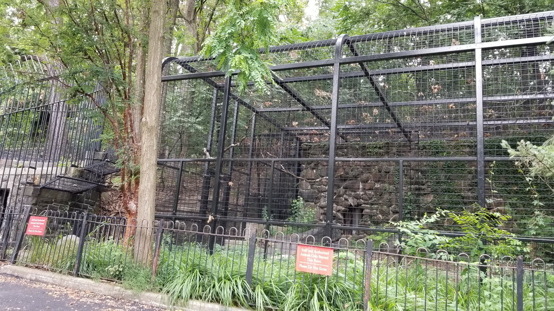 MD Zoo, Main Valley - old exhibit
