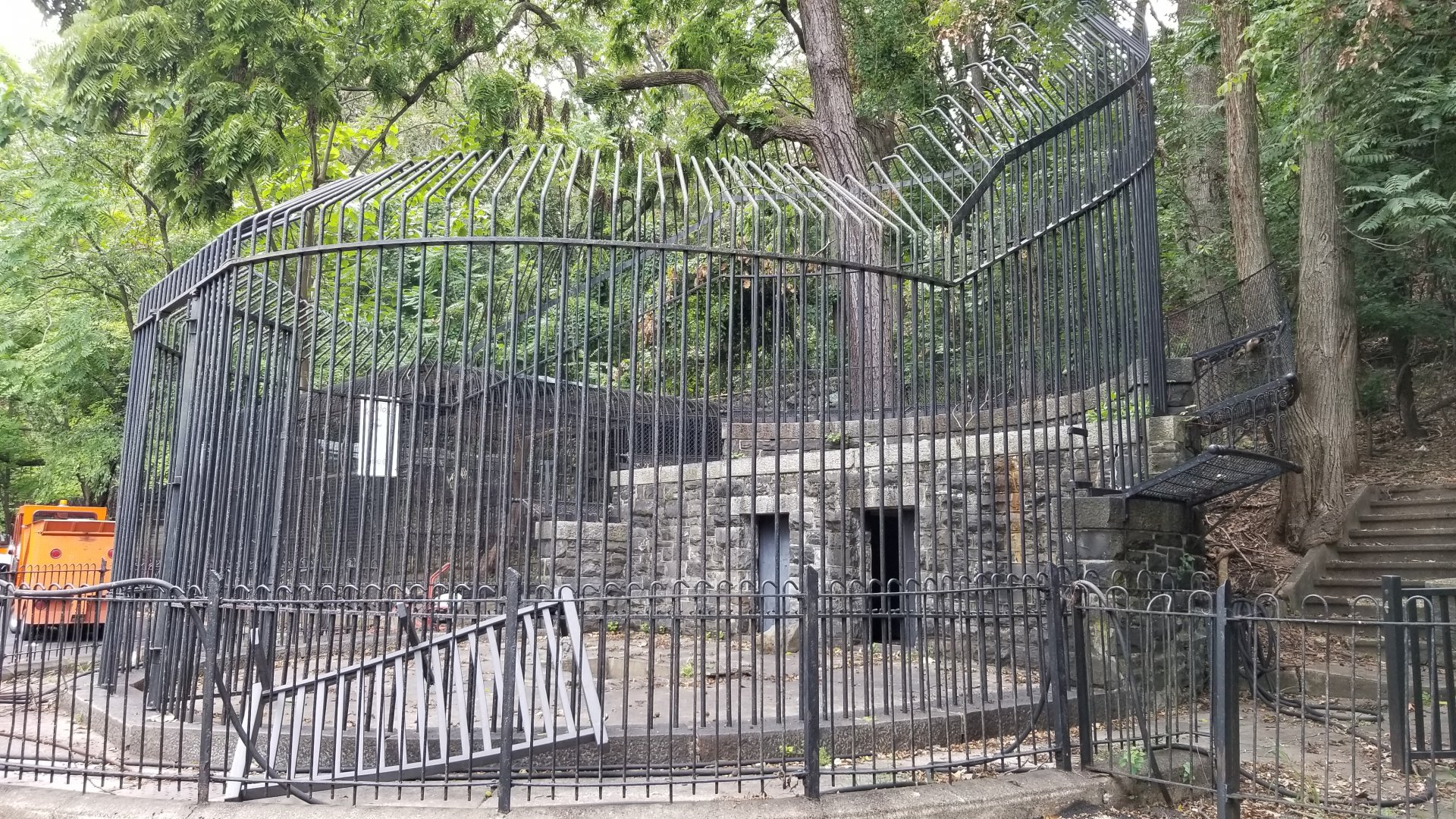 MD Zoo, Main Valley - Original exhibit from 1876