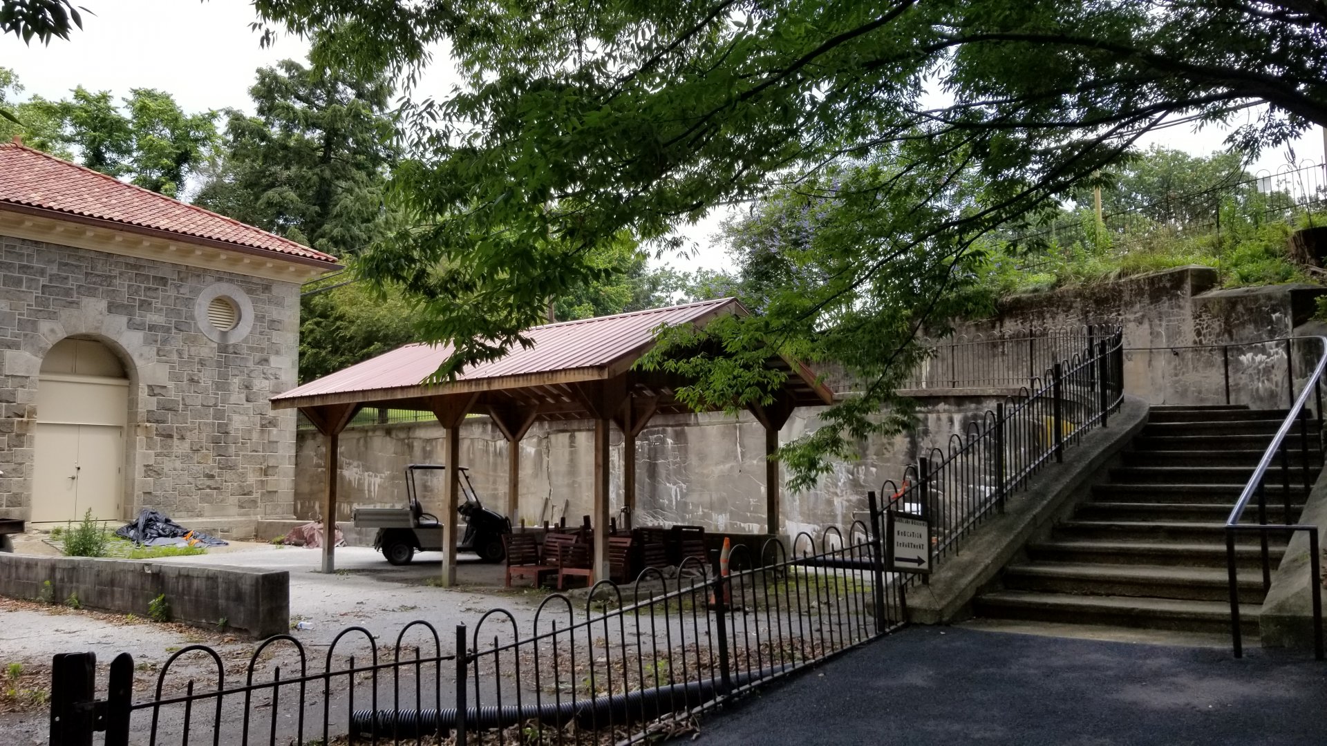 MD Zoo, Main Valley - Right side of elephant yard
