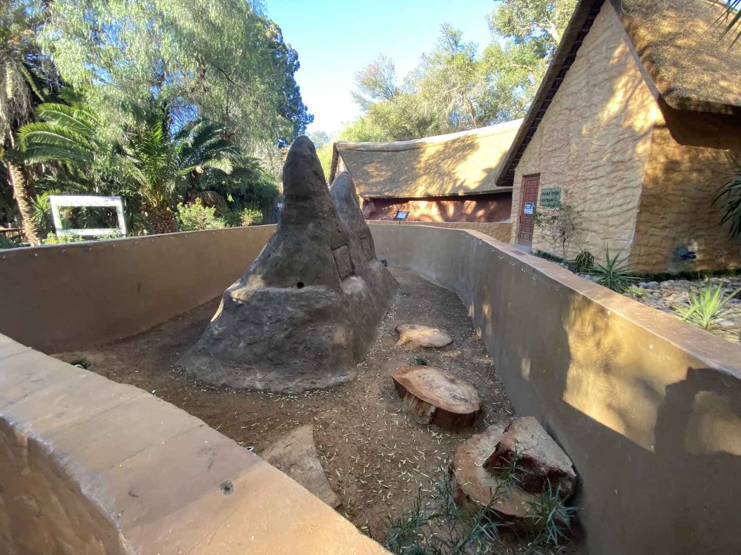 Meerkat enclosure