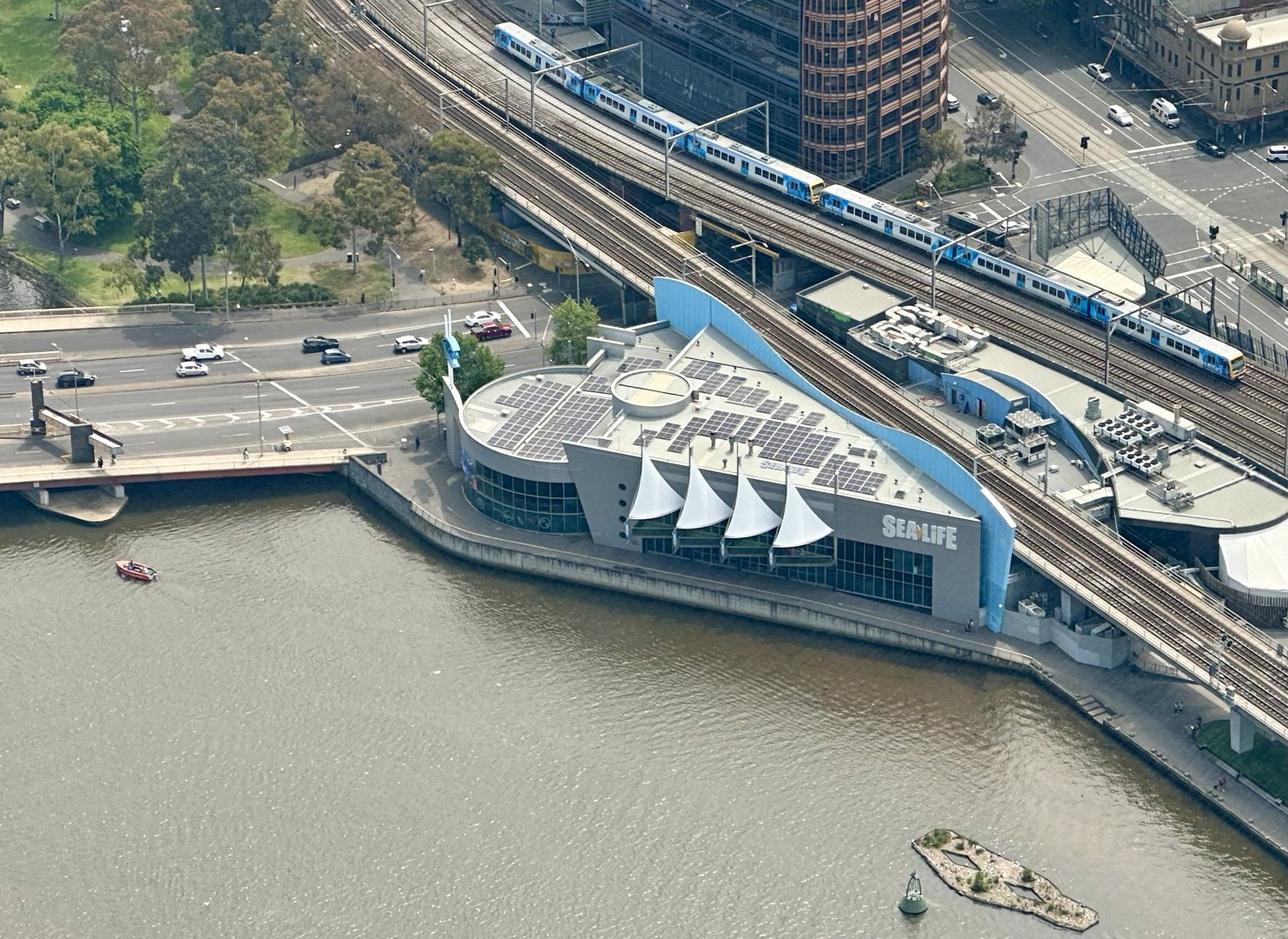 Melbourne Aquarium (Aerial View)