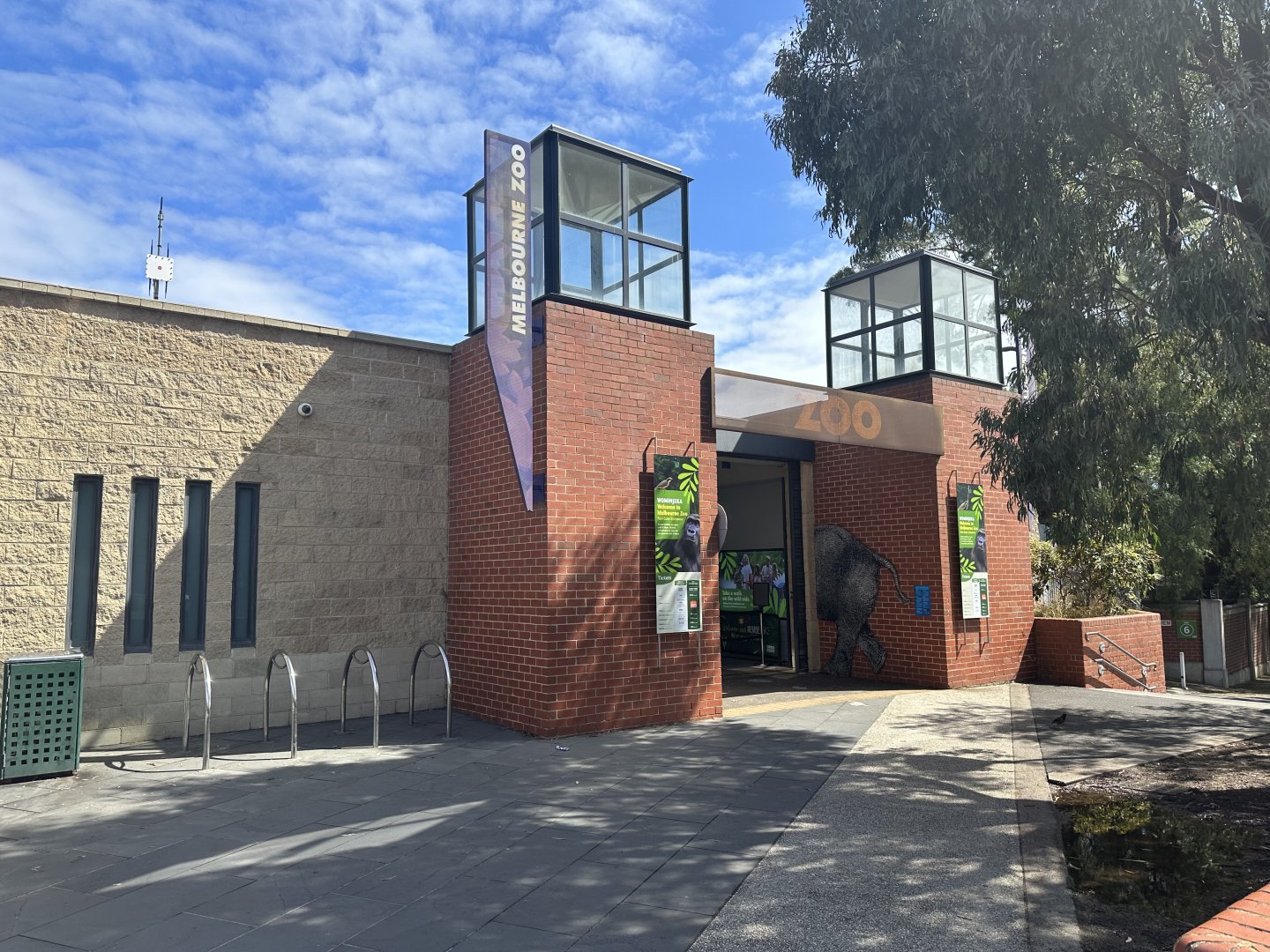 Melbourne Zoo (Rail Gate Entrance)