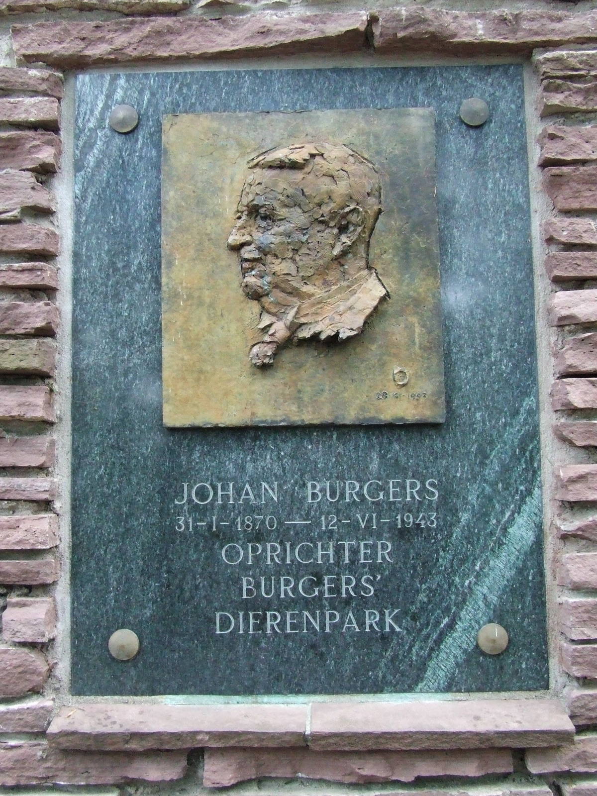 Memorial, Johan Burgers