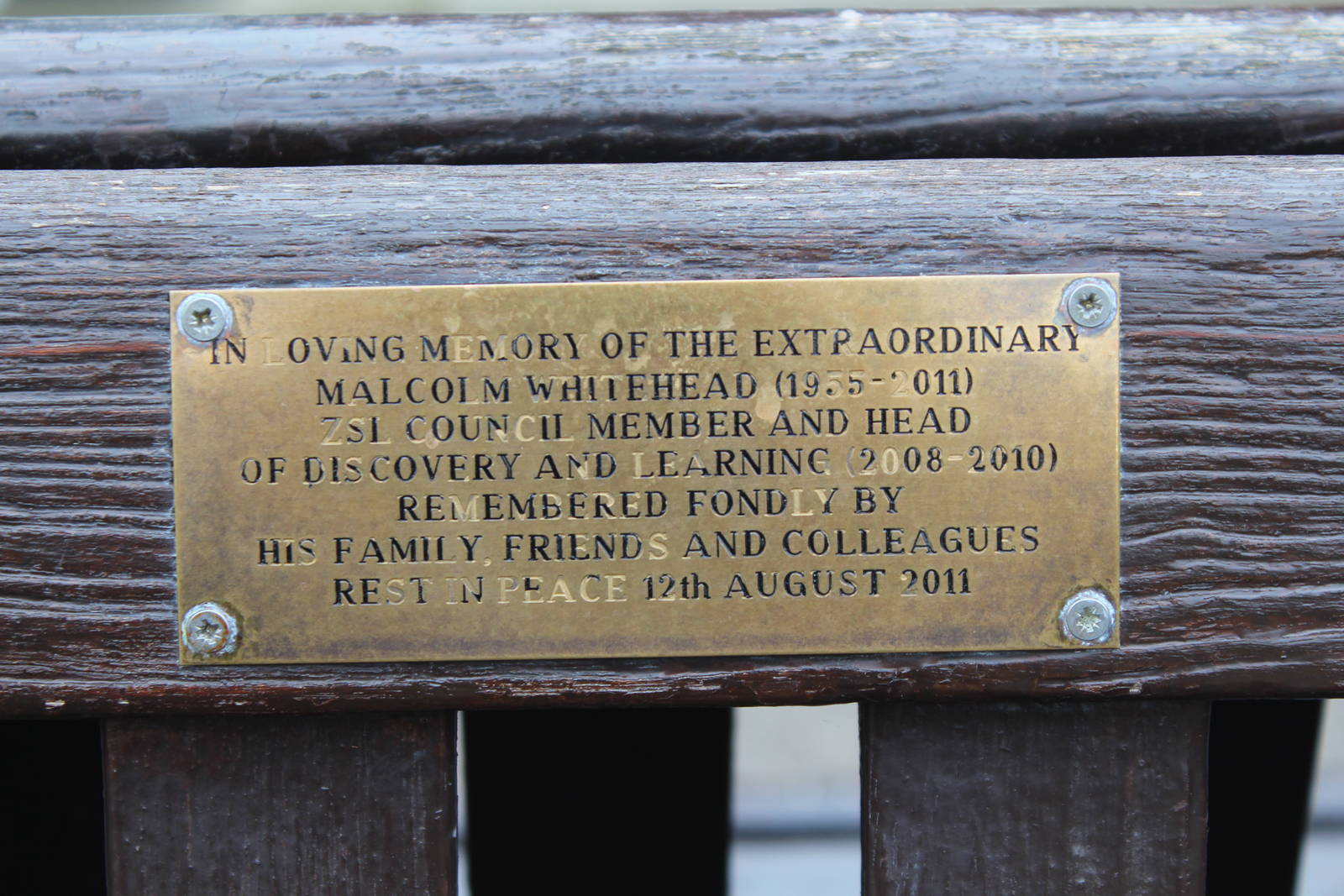 Memorial to a zoo great, October 2014