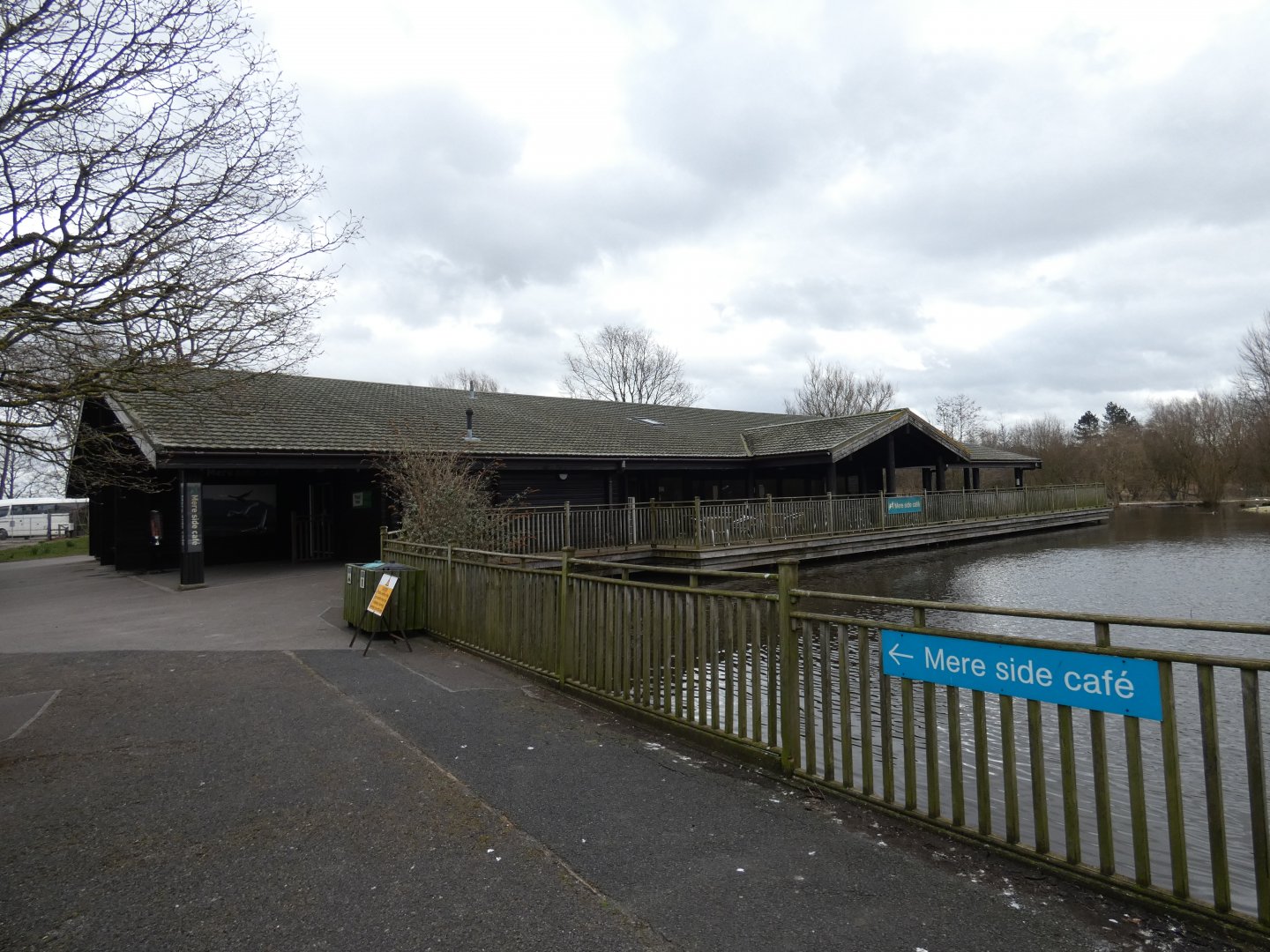 Mere side cafe