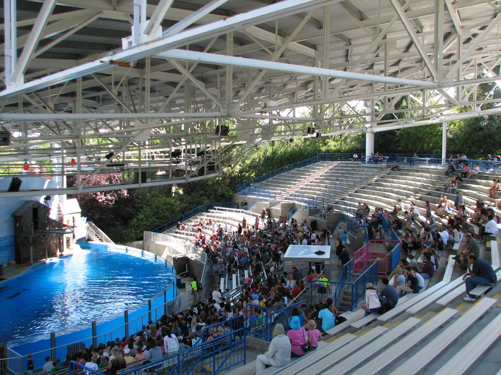 Merlins Dolphin Harbor - Seating Area