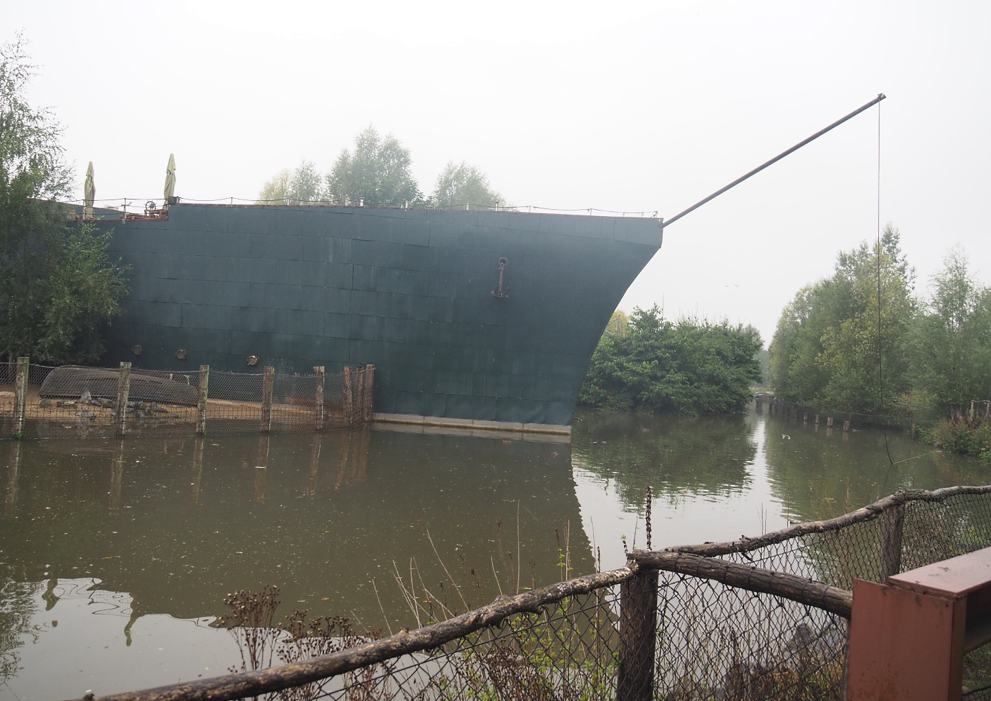 Mersus Emergo seen from the train, 2022-09-14