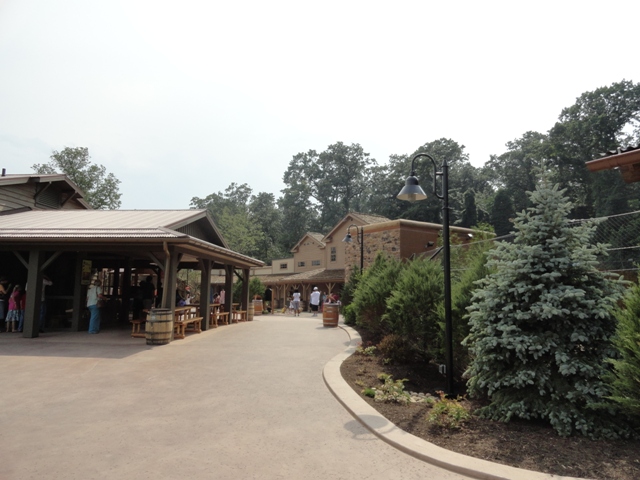 Mike and Mary Stark Grizzly Ridge - Education Animal Porch and Bear Buildin