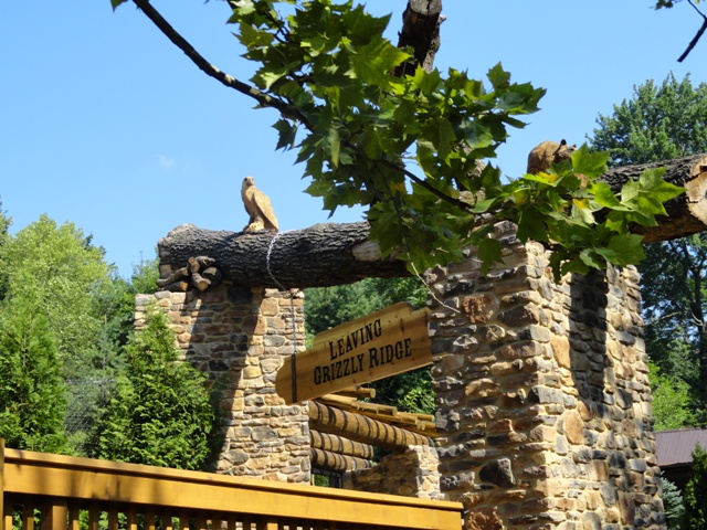 Mike and Mary Stark Grizzly Ridge - Entry Plaza