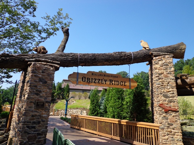 Mike and Mary Stark Grizzly Ridge - Entry Sign