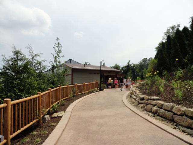 Mike and Mary Stark Grizzly Ridge - Main Path to Aviary
