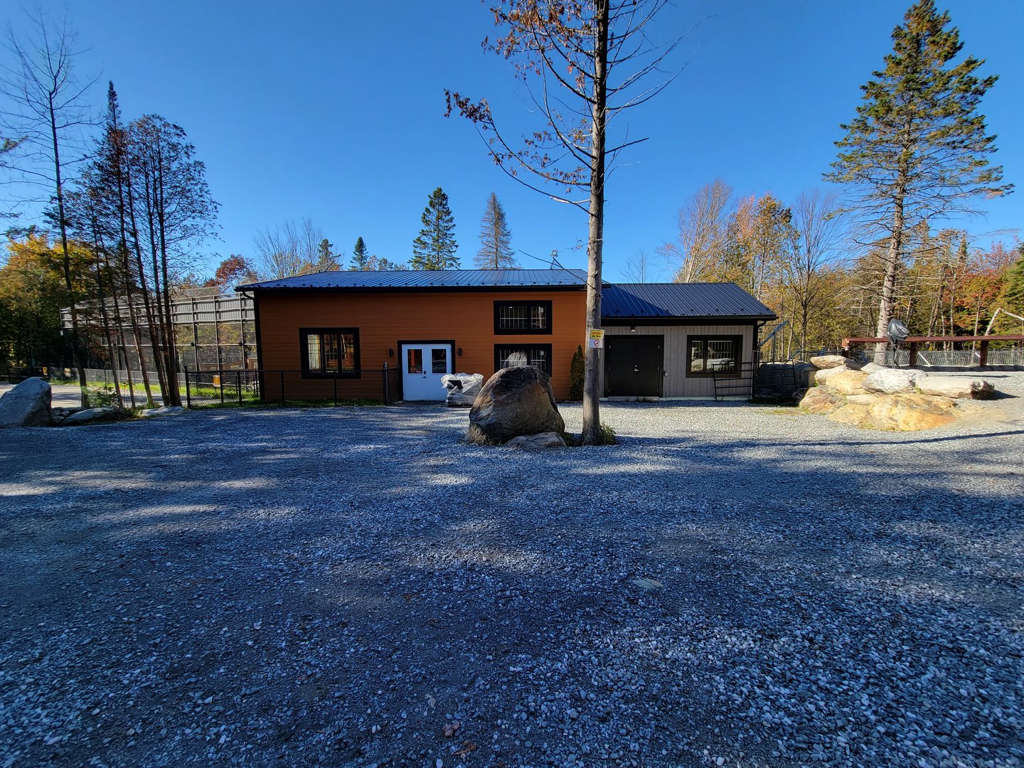 Miller Zoo - Lion and hyena building
