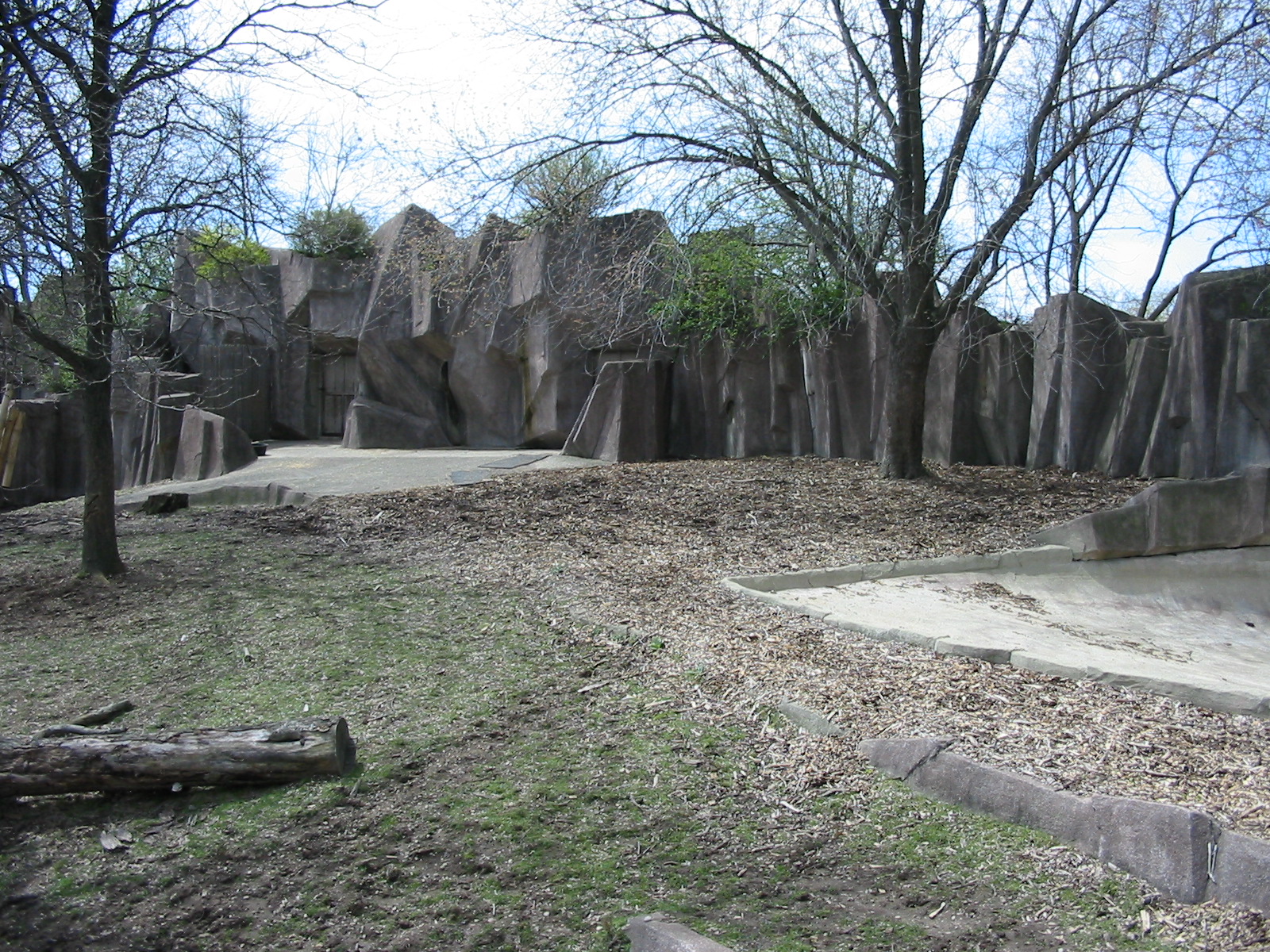 Milwaukee County Zoo 2003 - Exhibit for which species?