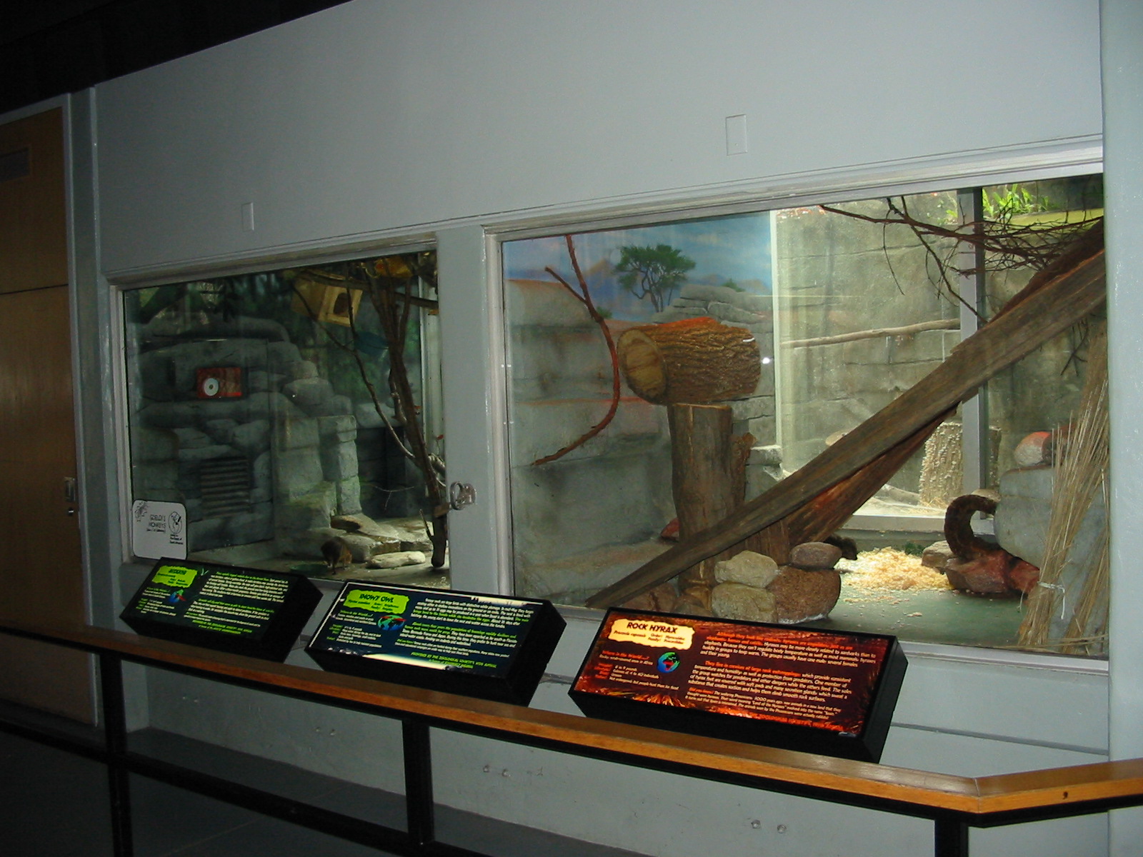 Milwaukee County Zoo 2003 - Small mammal indoor exhibits