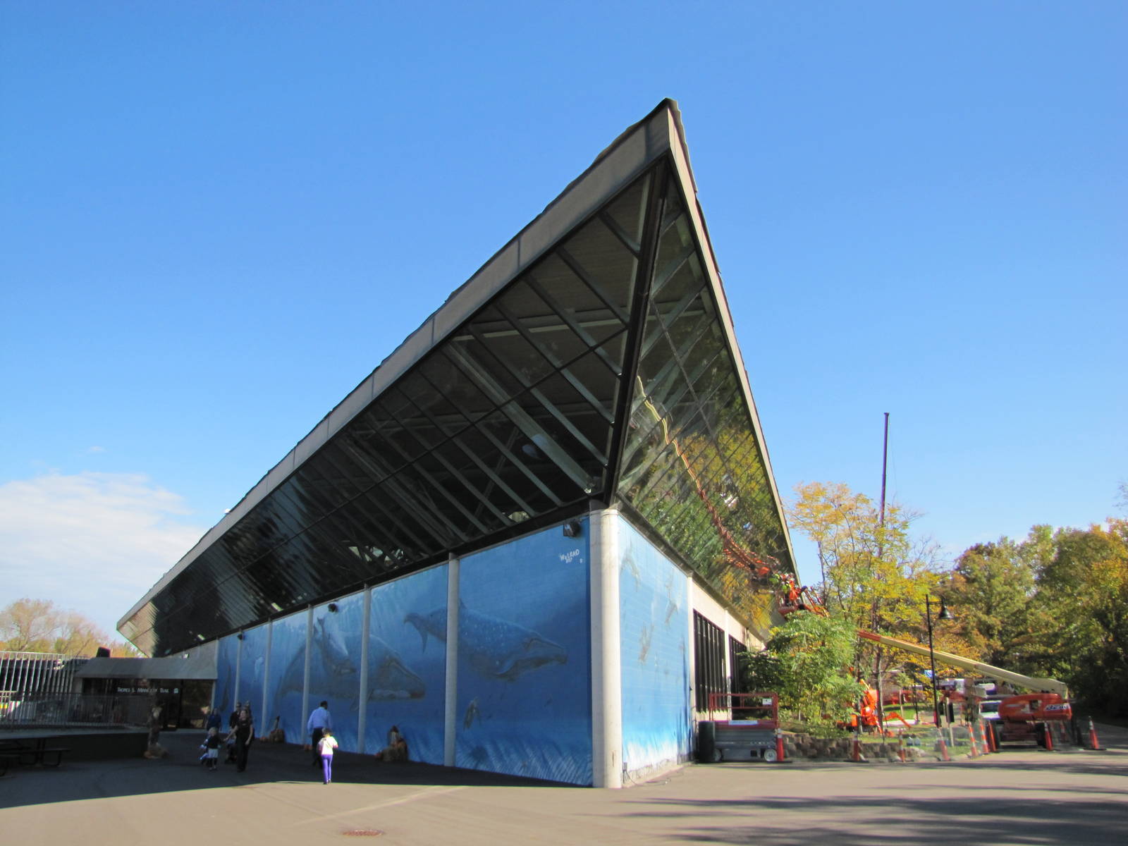 Minnesota Zoo 2010 - Front of Tropics Trail