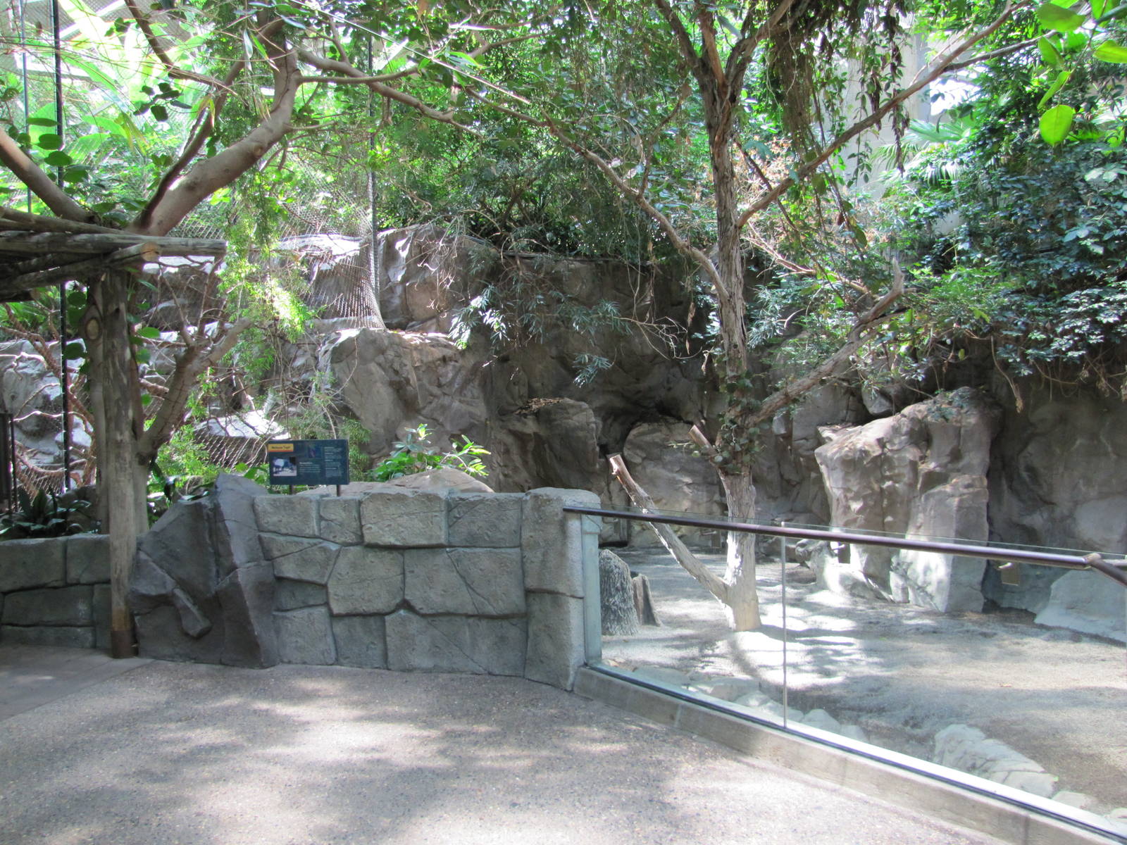 Minnesota Zoo 2010 - Left part of mixed exhibit for Malayan Tapir and Bintu