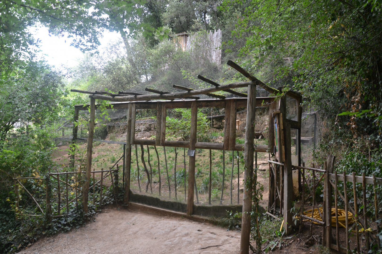 Mixed exhibition for partridges and susliks