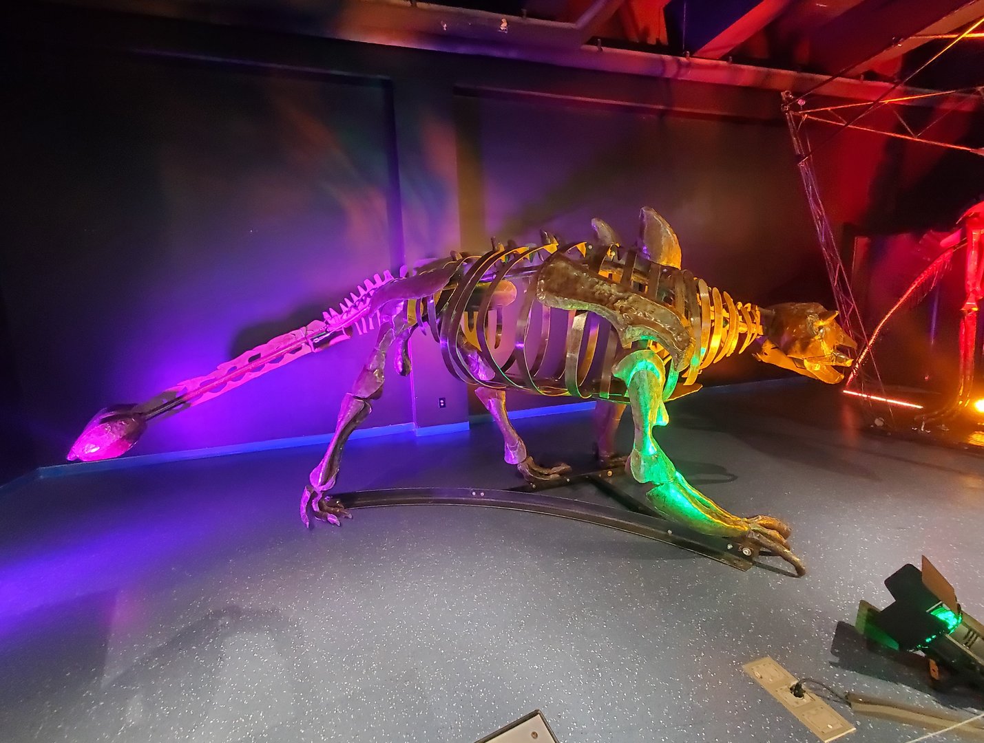 MODS - Animatronic dinosaurs