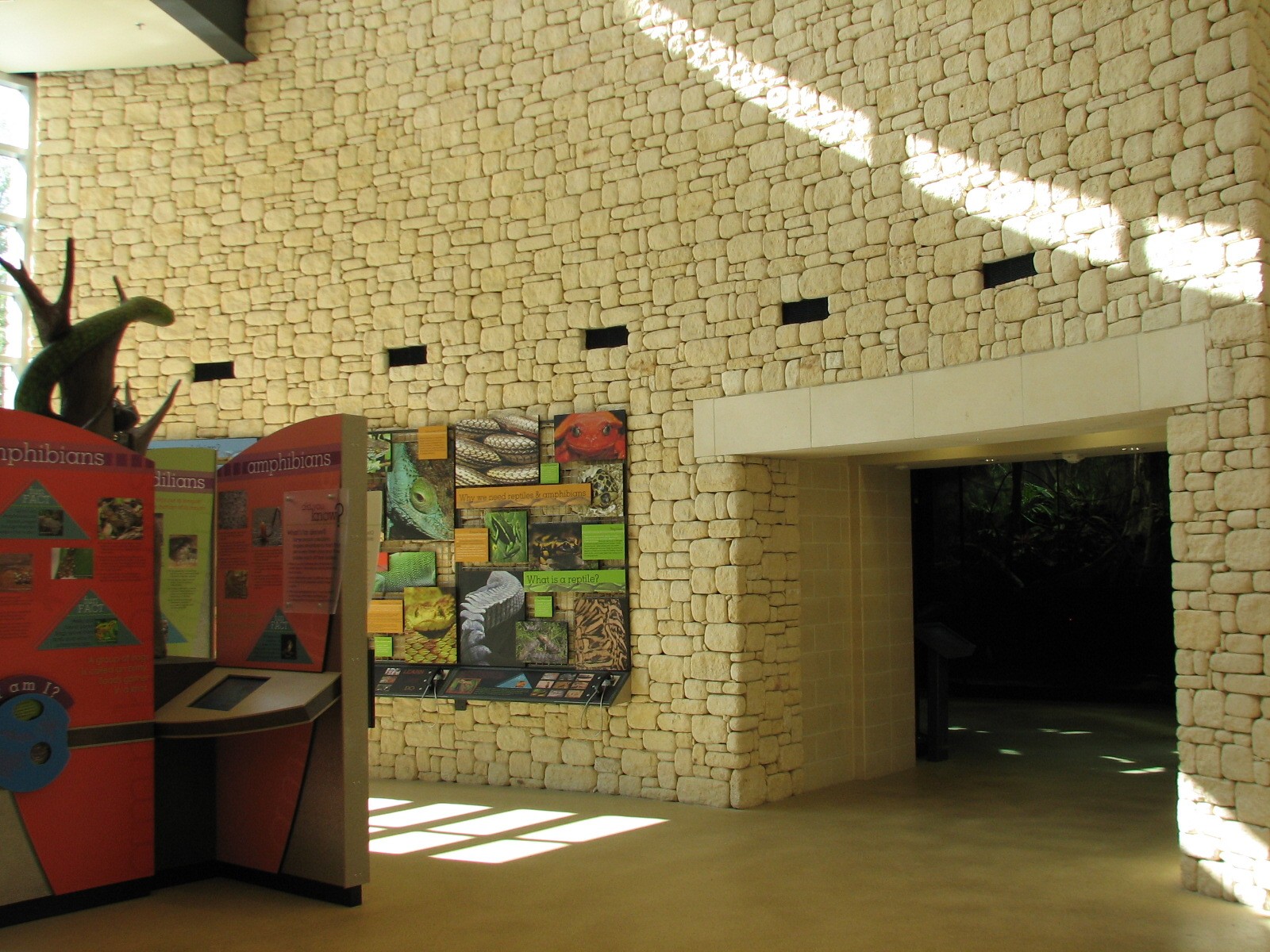 MOLA - Discovery Hub