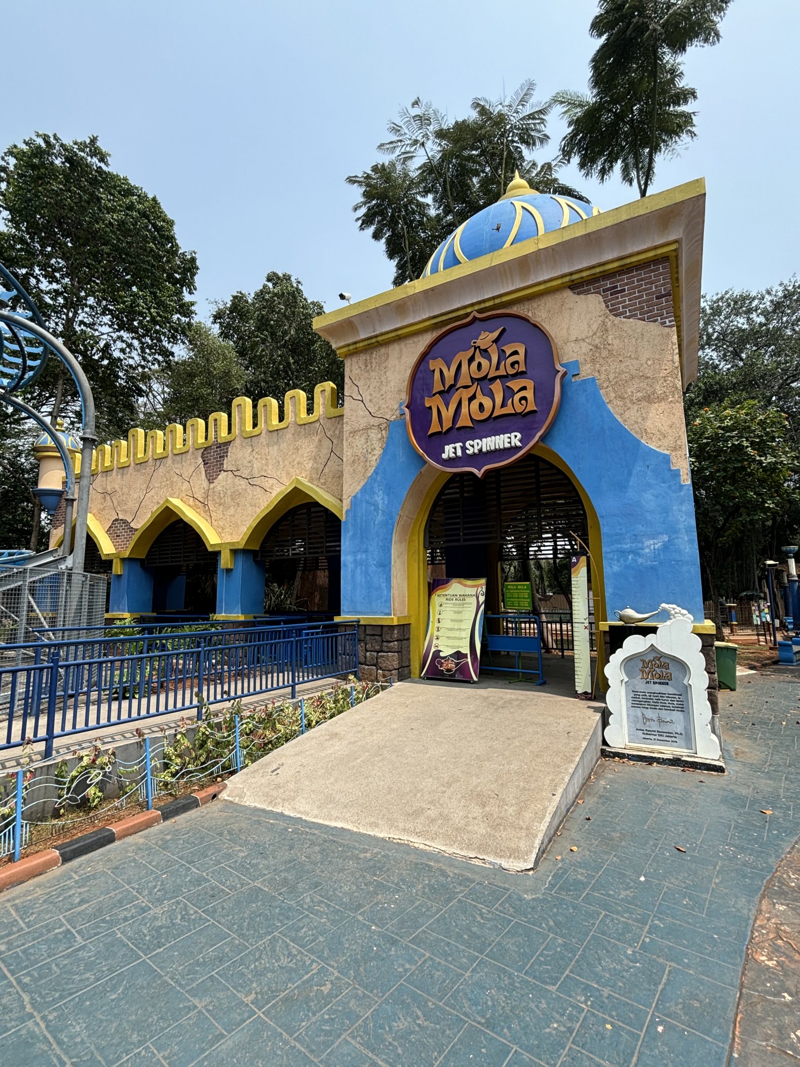 Mola Mola Jet Spinner Ride